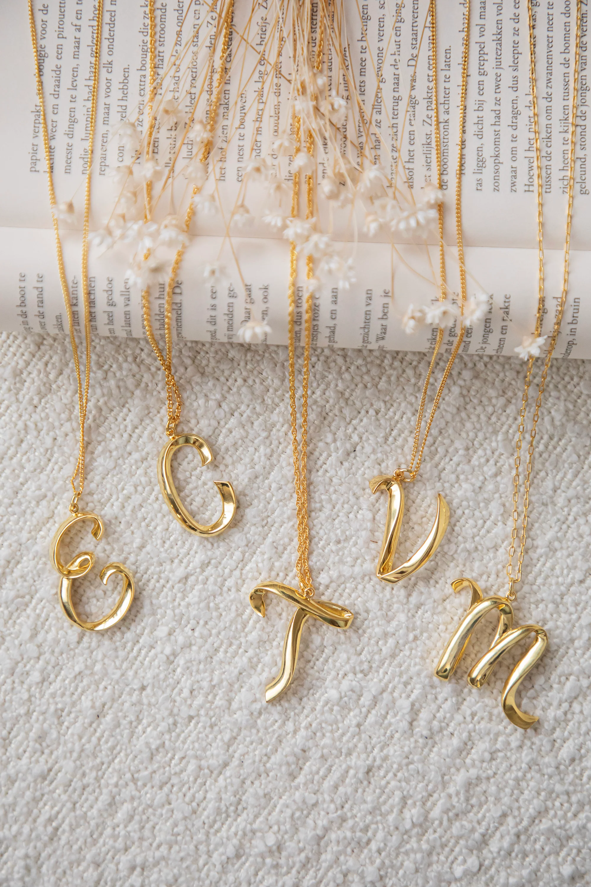 Alphabet B Gold - Ketting - Image 6