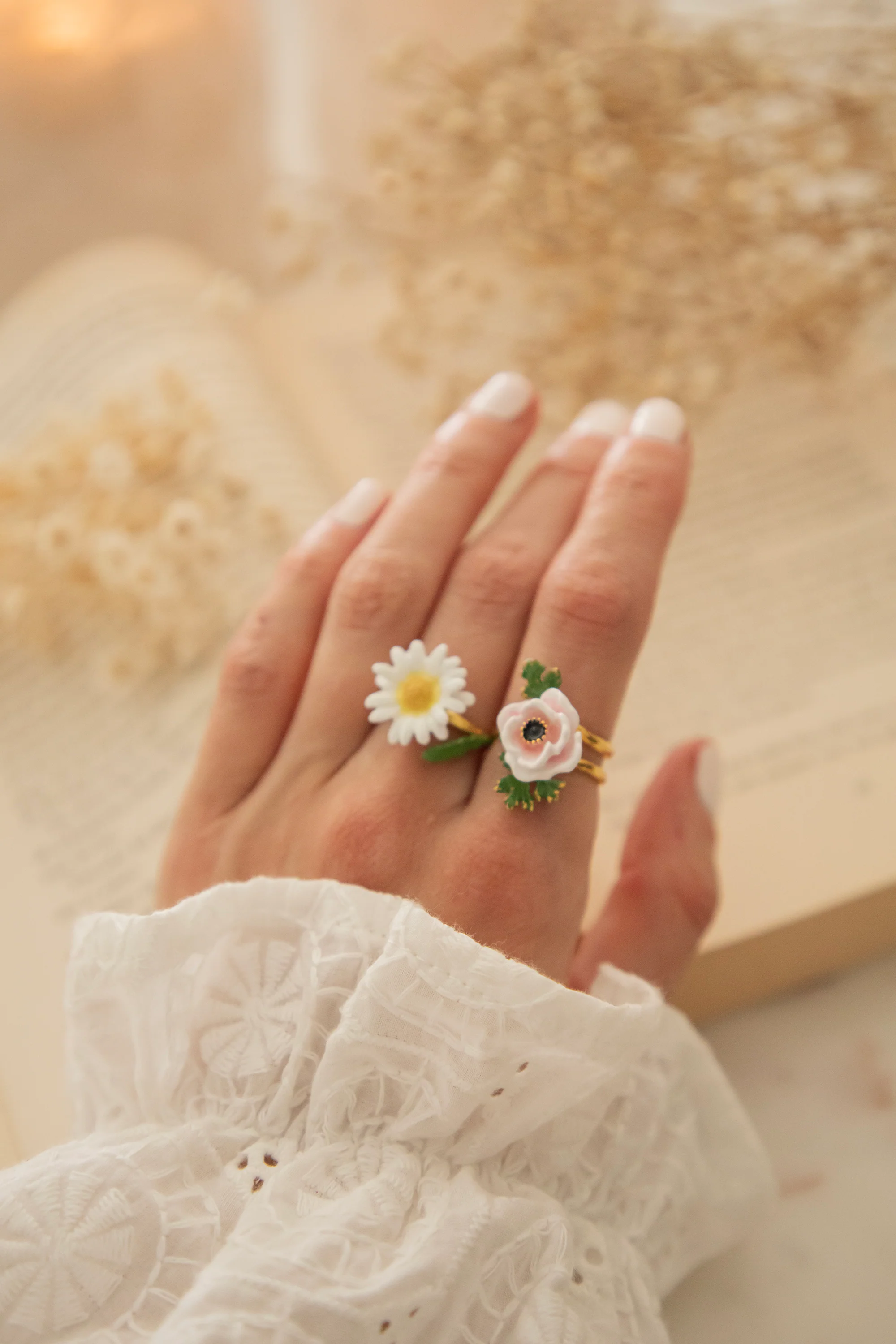 Anemone White - Ring - Image 6