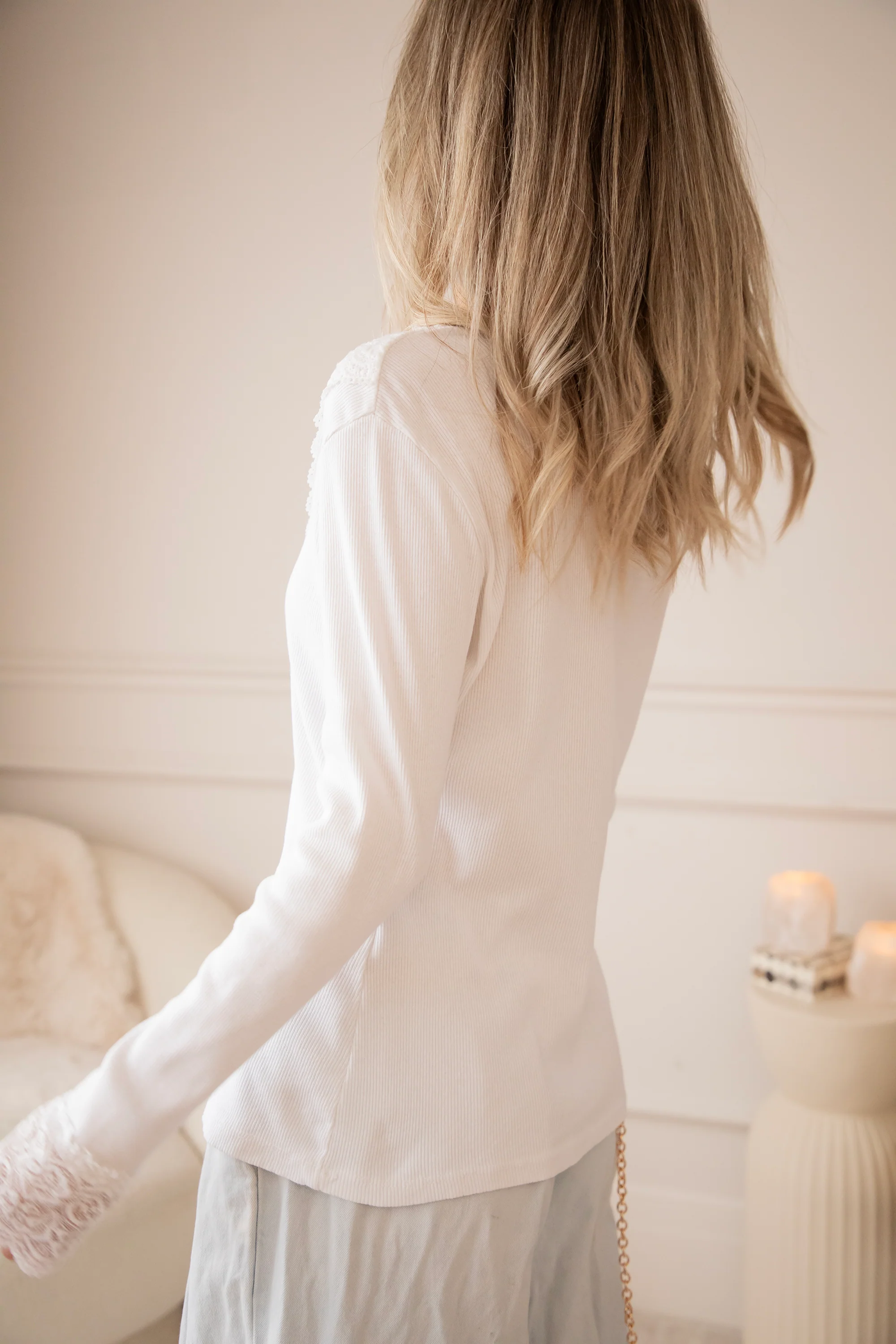 Base With Lace White - Longsleeve - Image 6
