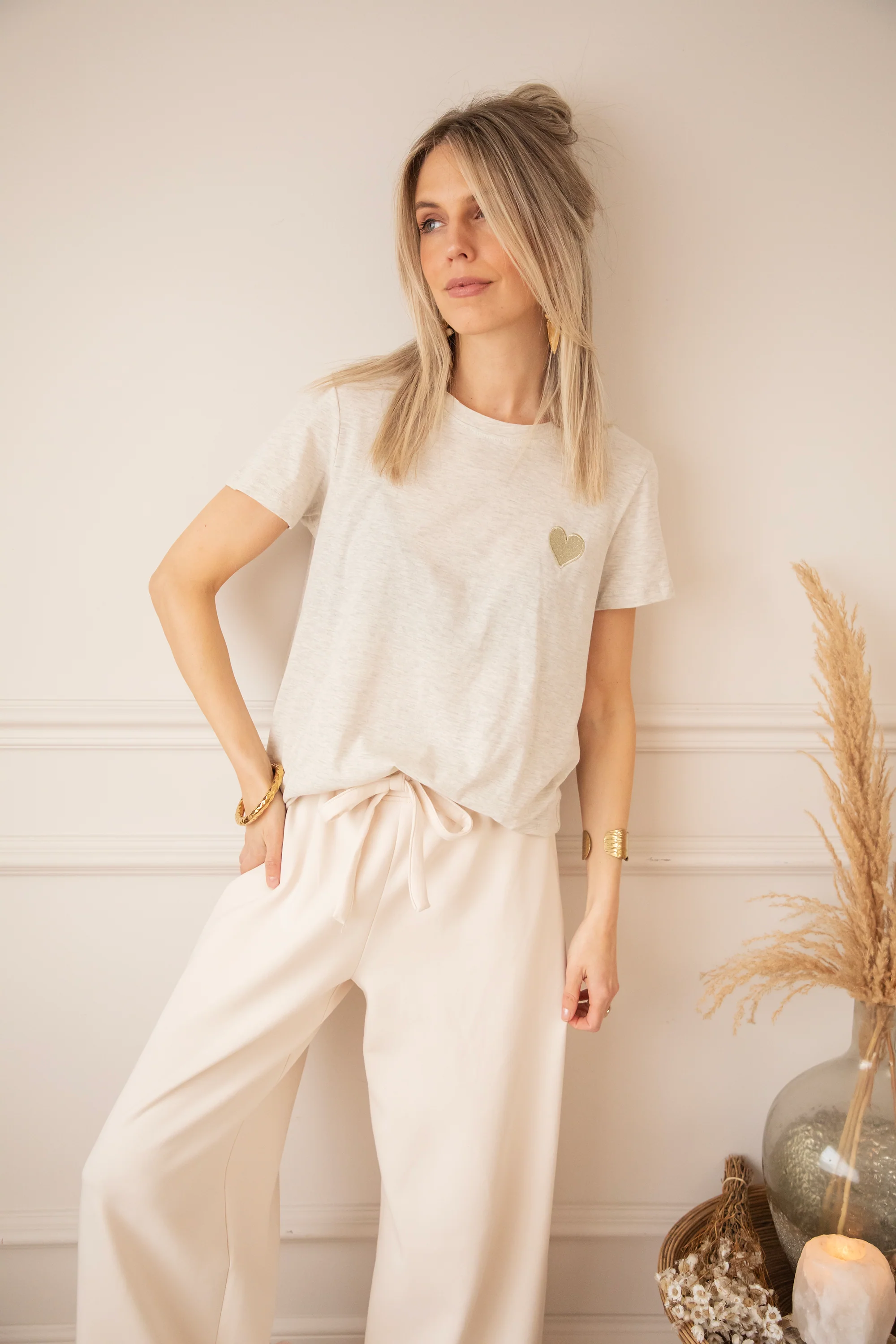 Beating Heart Grey/Gold - T-Shirt - Image 4