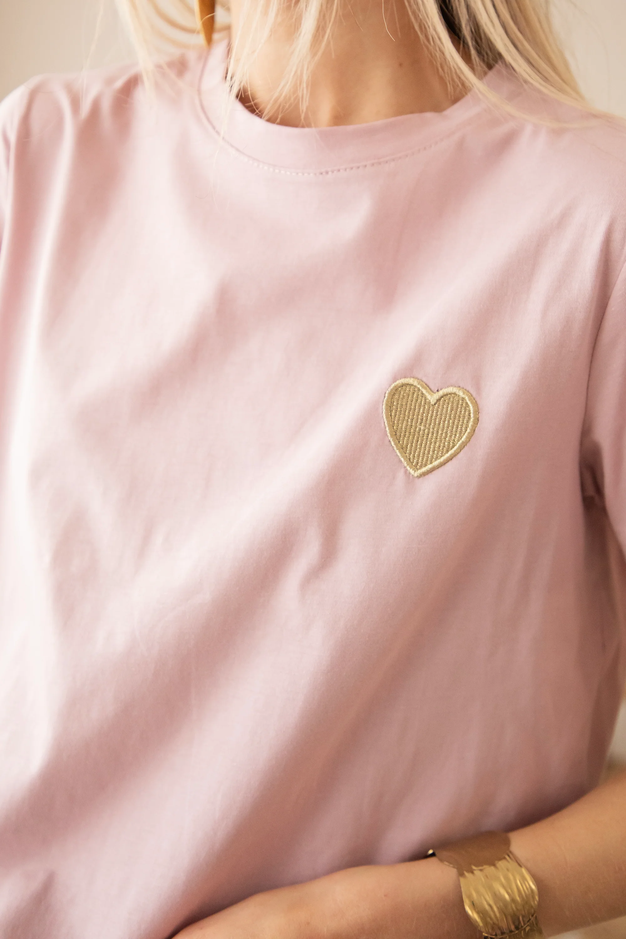 Beating Heart Mauve/Gold - T-Shirt - Image 2