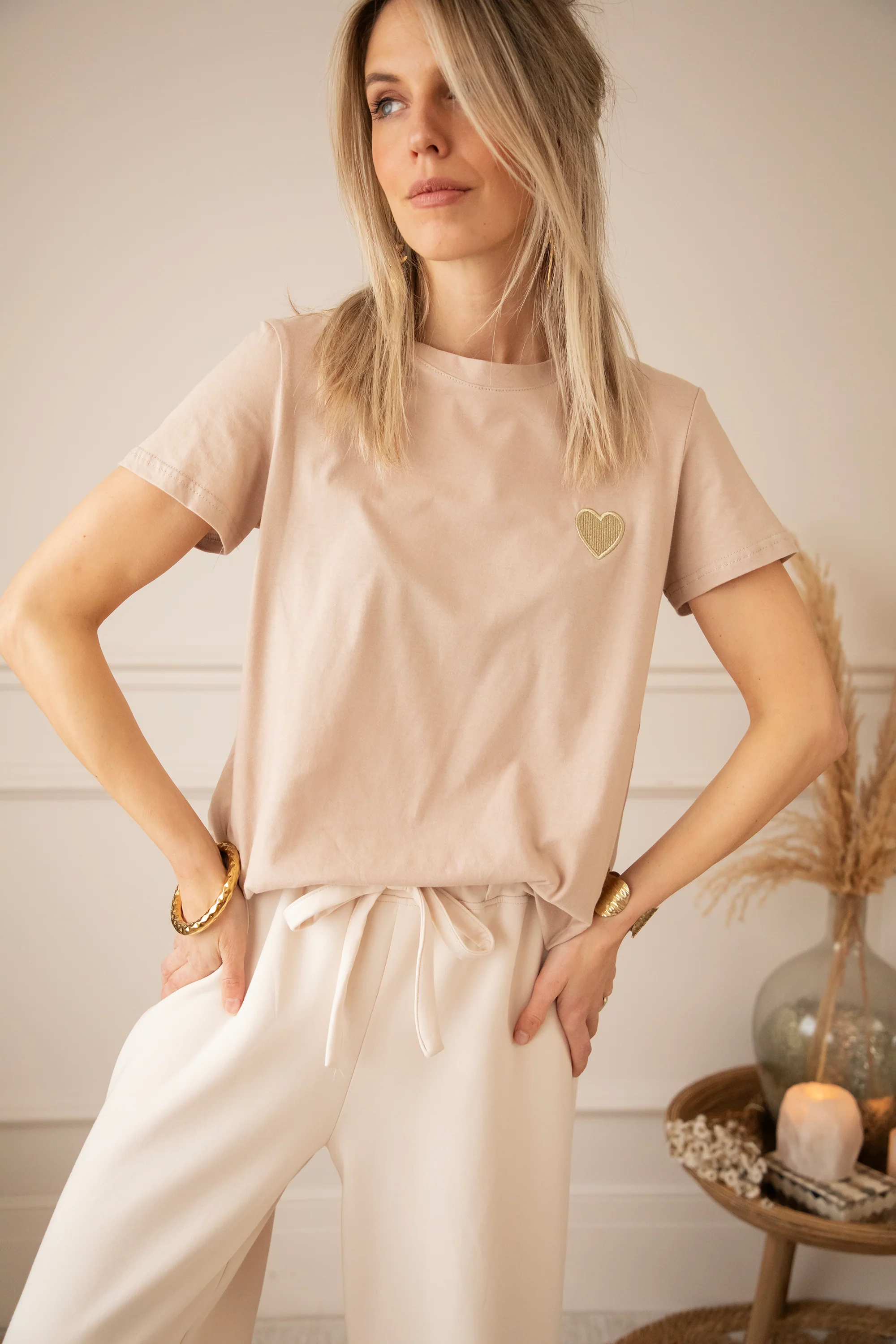 Beating Heart Taupe/Gold - T-Shirt - Image 3