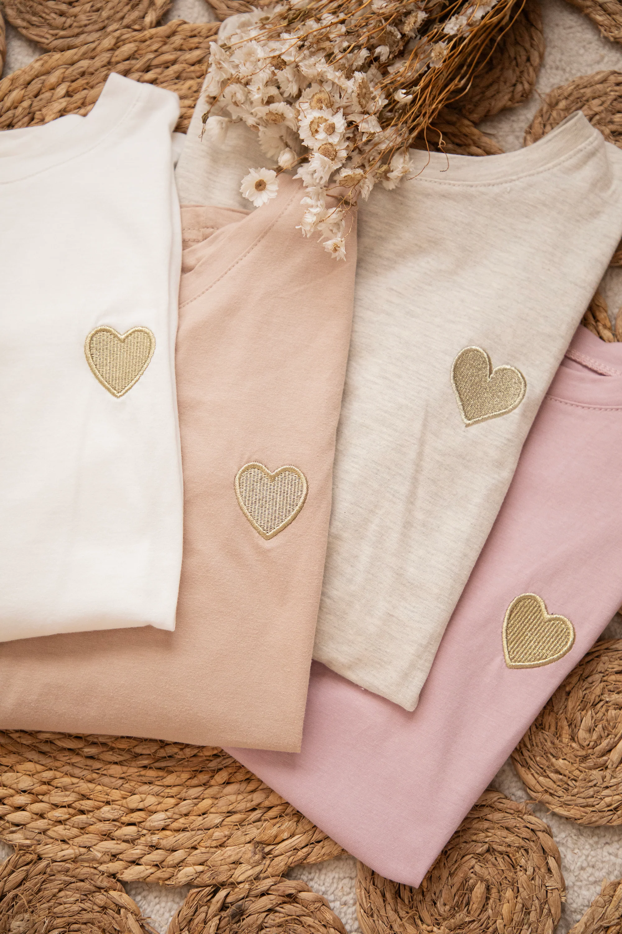 Beating Heart Taupe/Gold - T-Shirt - Image 4
