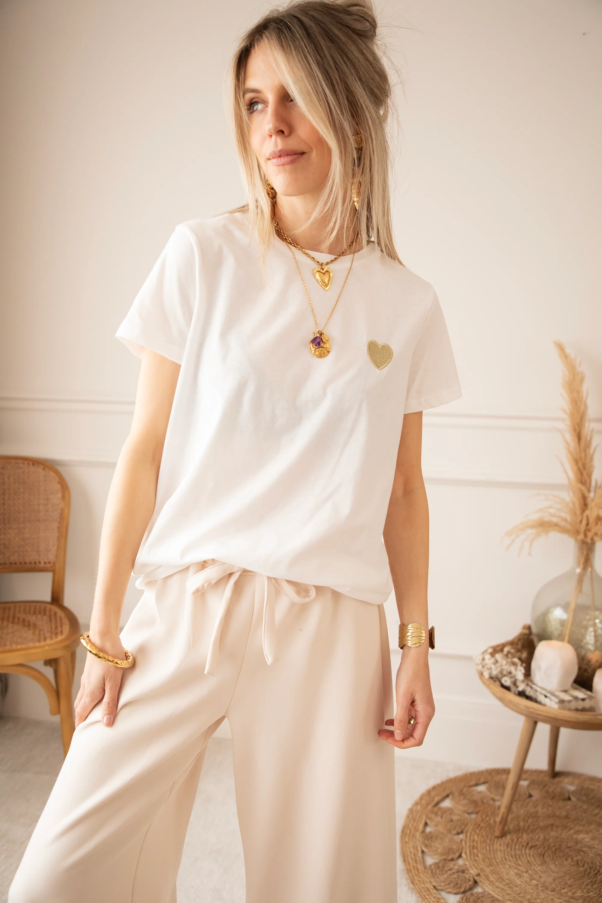 Beating Heart White/Gold - T-Shirt - Image 6