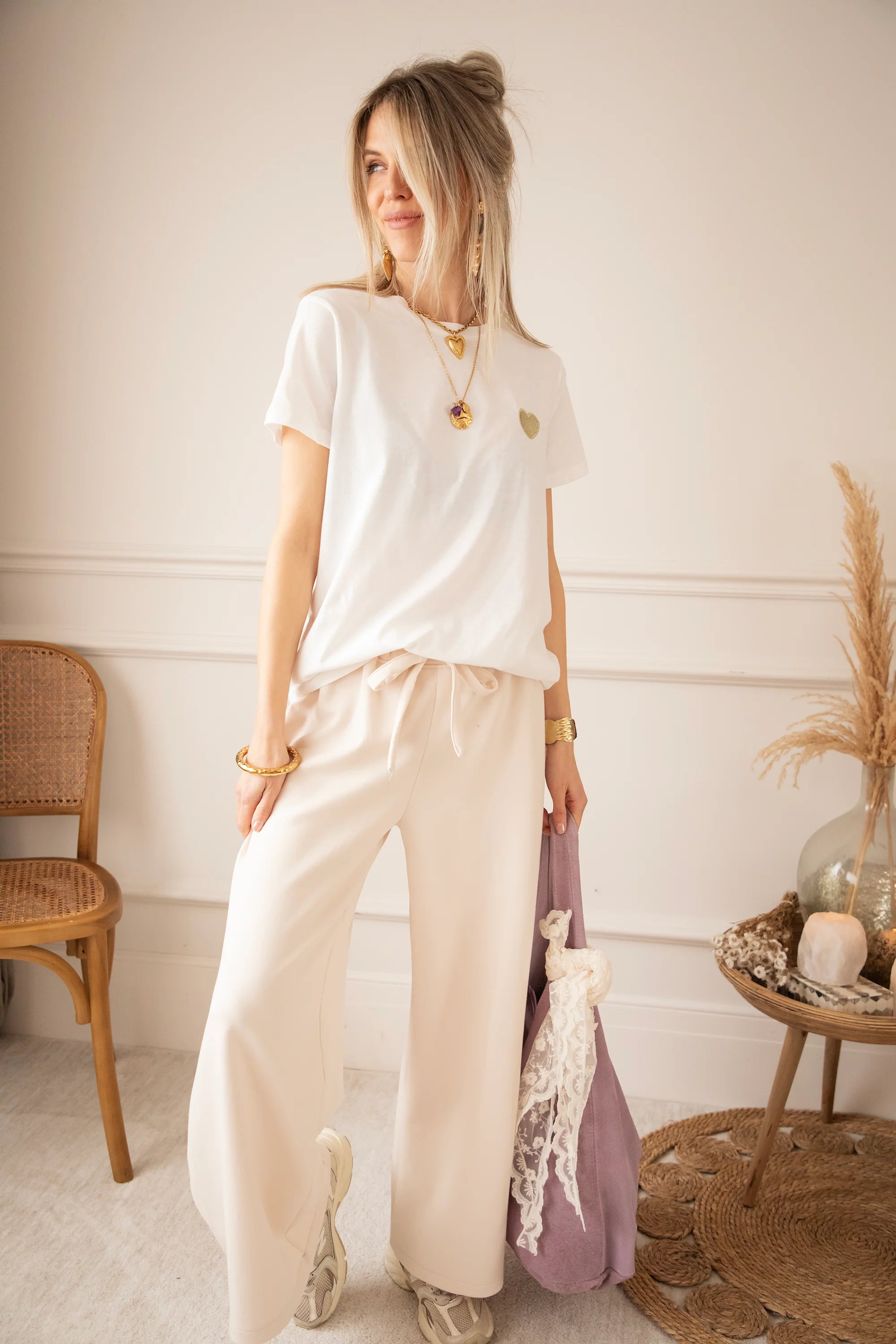 Beating Heart White/Gold - T-Shirt - Image 7