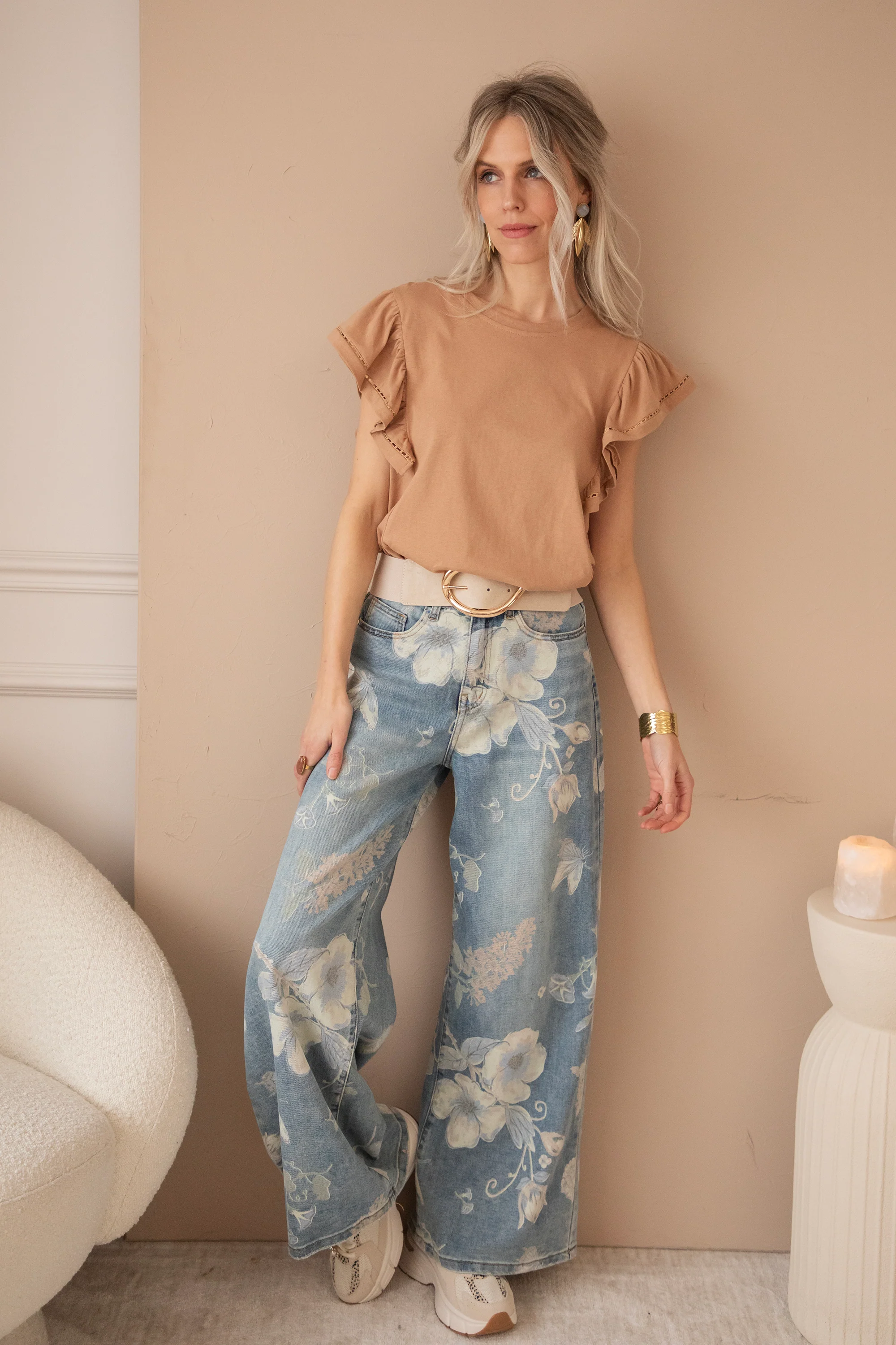 Beau Ruches Taupe - T-Shirt - Image 3