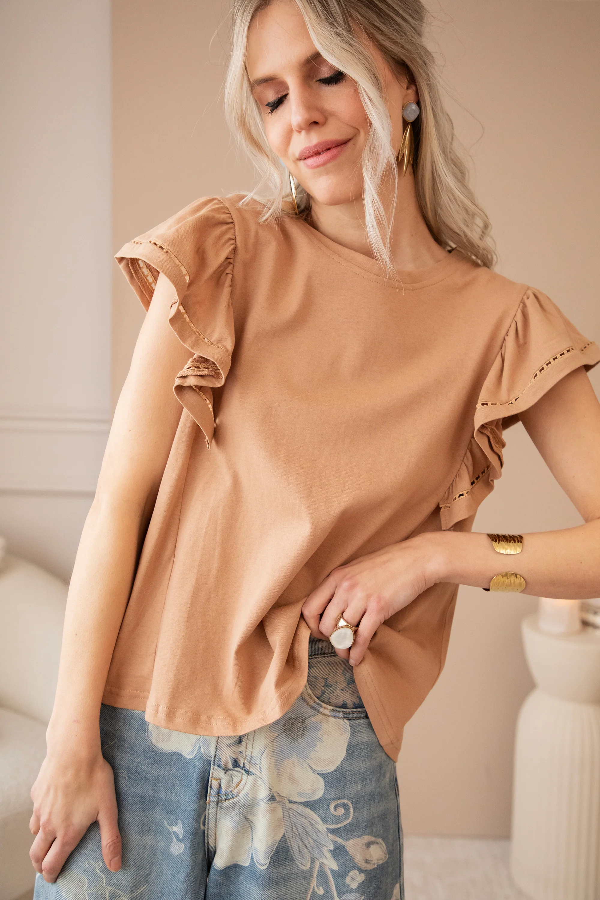 Beau Ruches Taupe - T-Shirt - Image 6