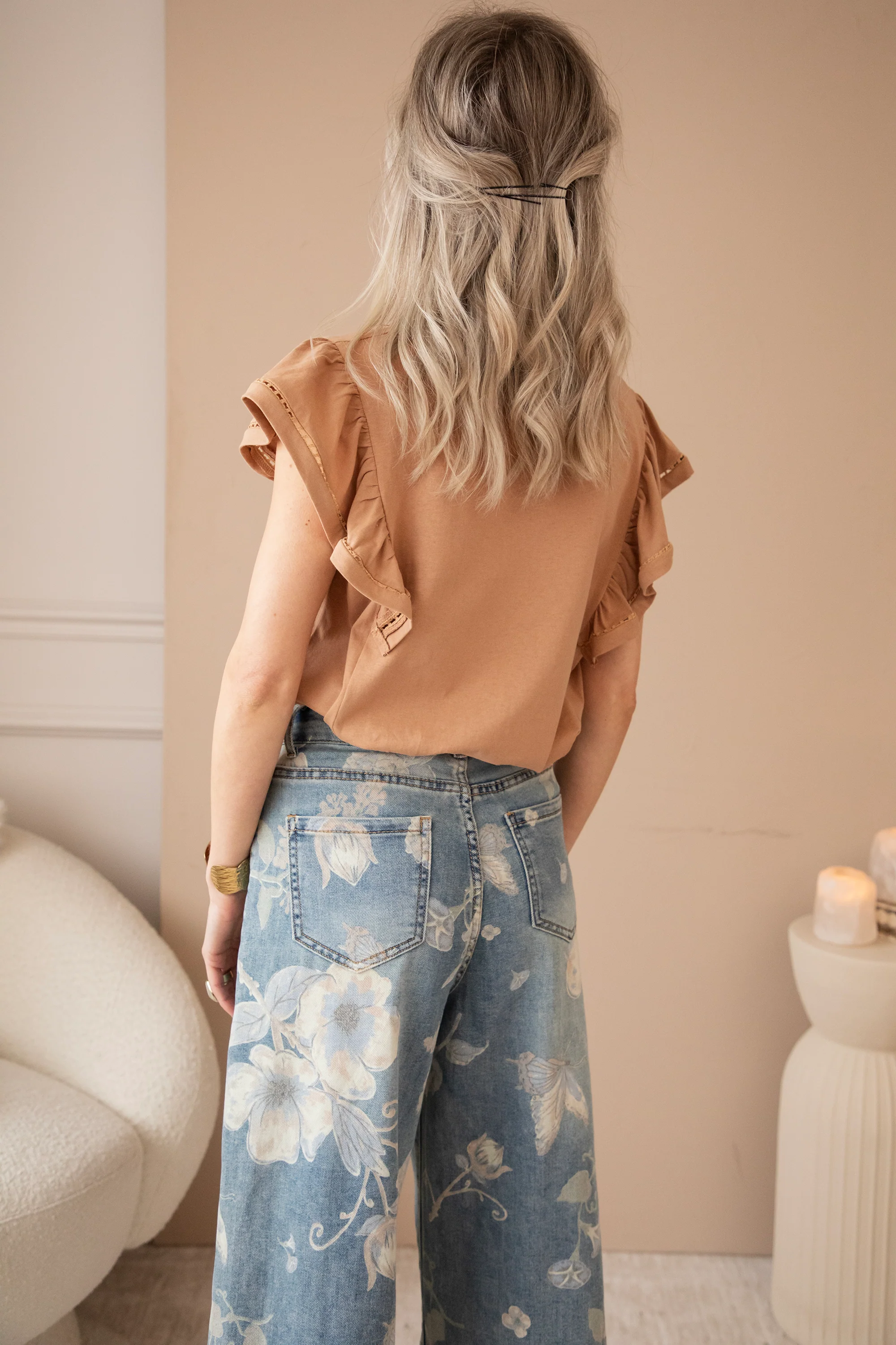 Beau Ruches Taupe - T-Shirt - Image 7