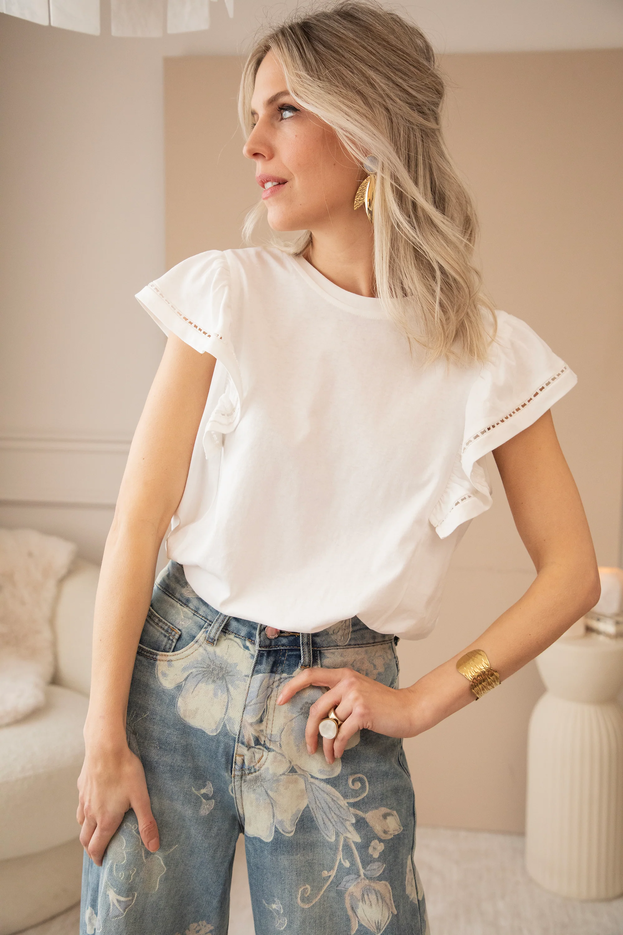 Beau Ruches White - T-Shirt - Image 3