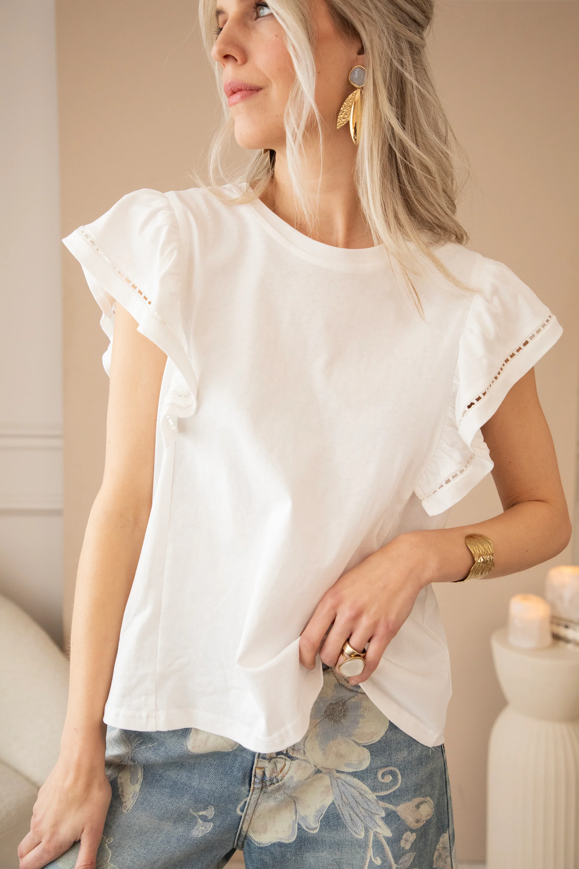 Beau Ruches White - T-Shirt - Image 9