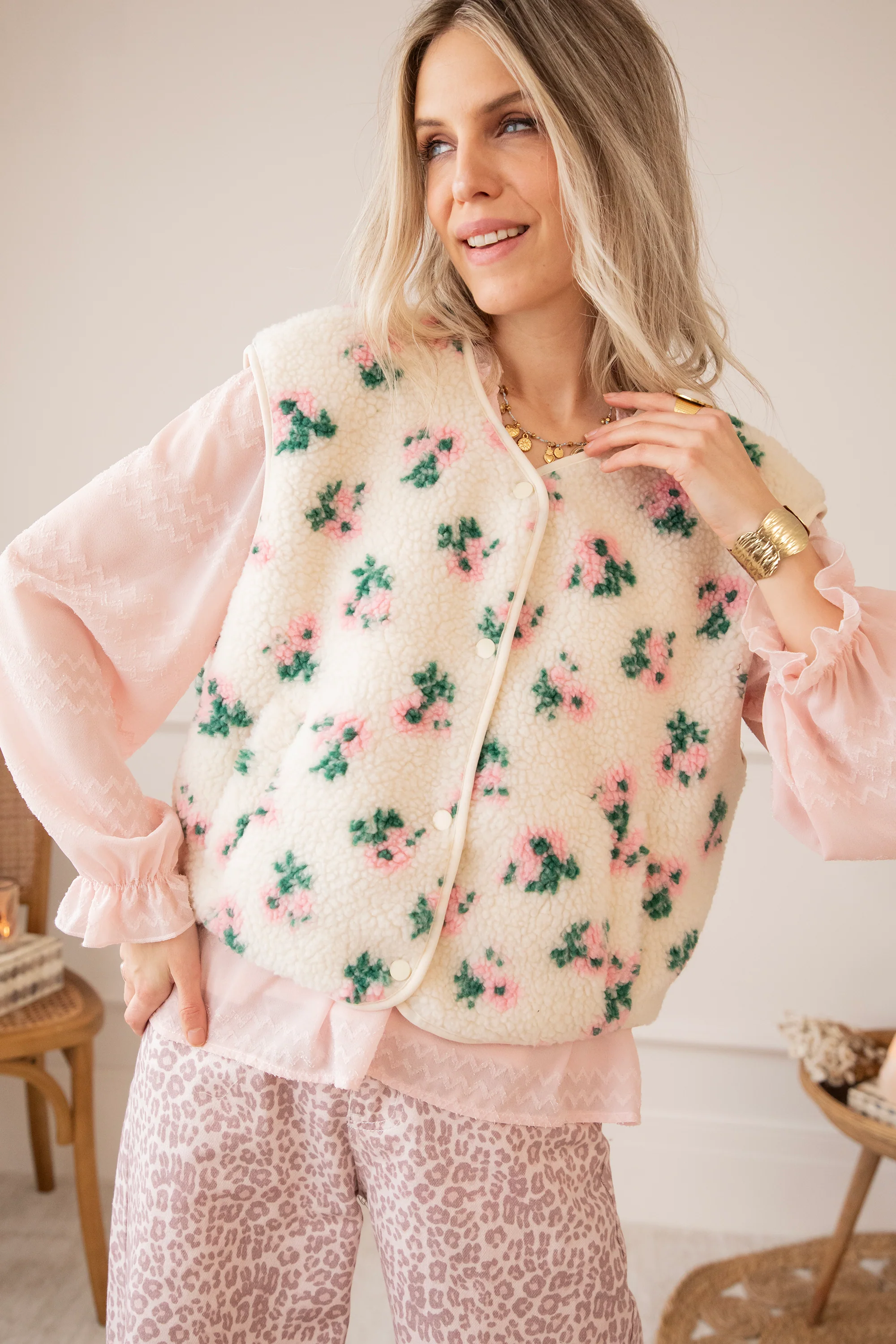 Blooming Bear Beige/Baby Pink - Vest - Image 3