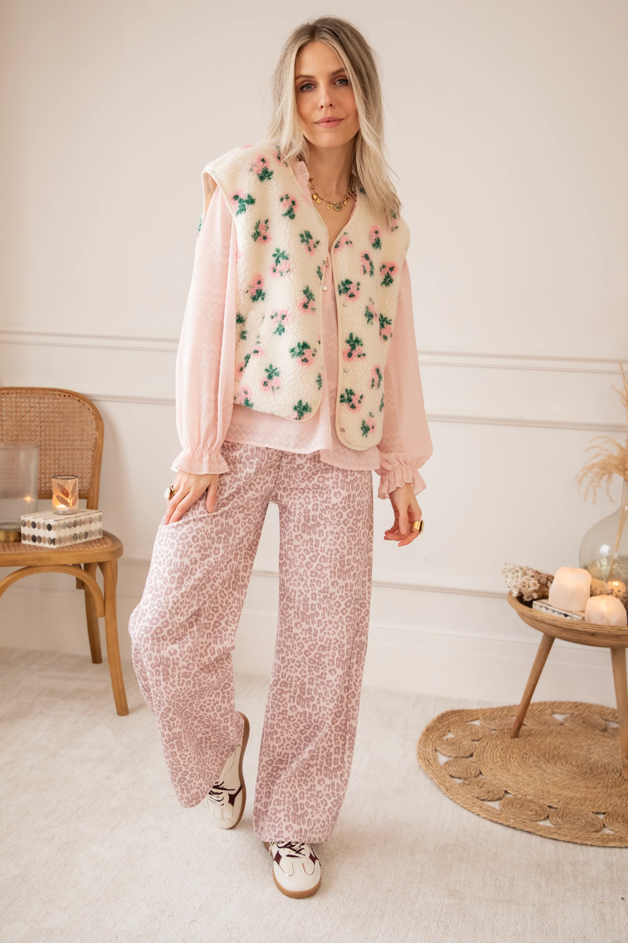 Blooming Bear Beige/Baby Pink - Vest - Image 7