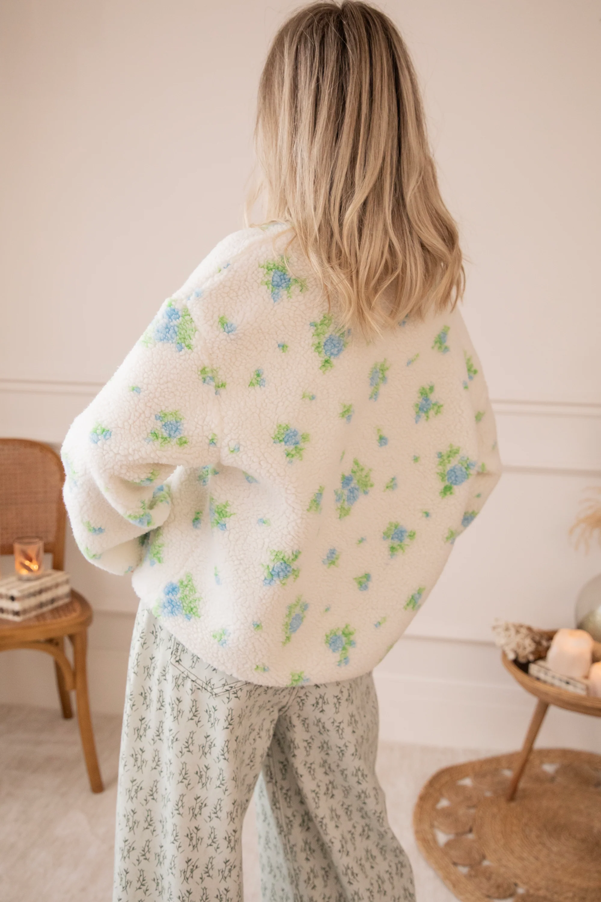 Blooming Bear Off White/Blue - Trui - Image 4