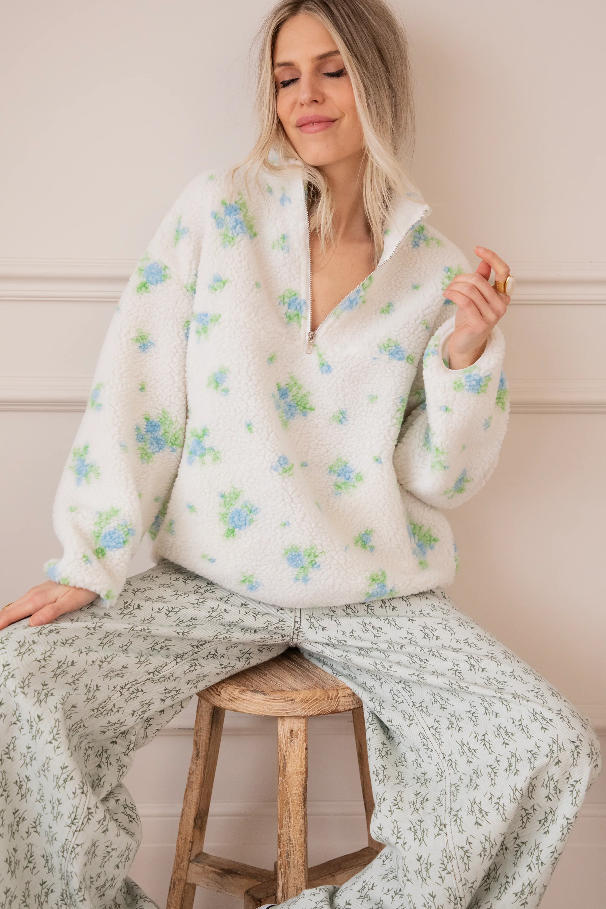 Blooming Bear Off White/Blue - Trui - Image 8