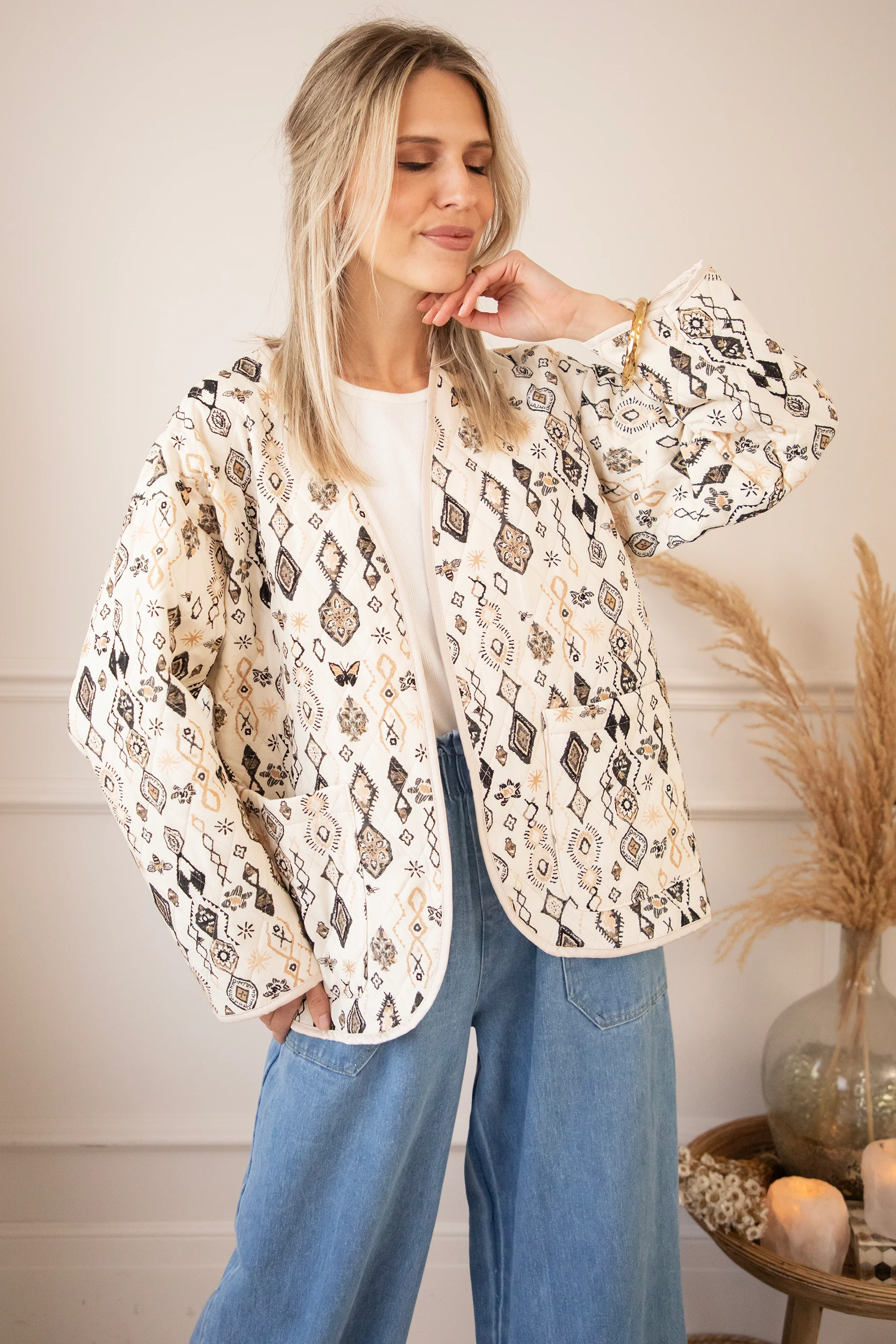 Botanical Quilt Beige/Black - Jacket - Image 4