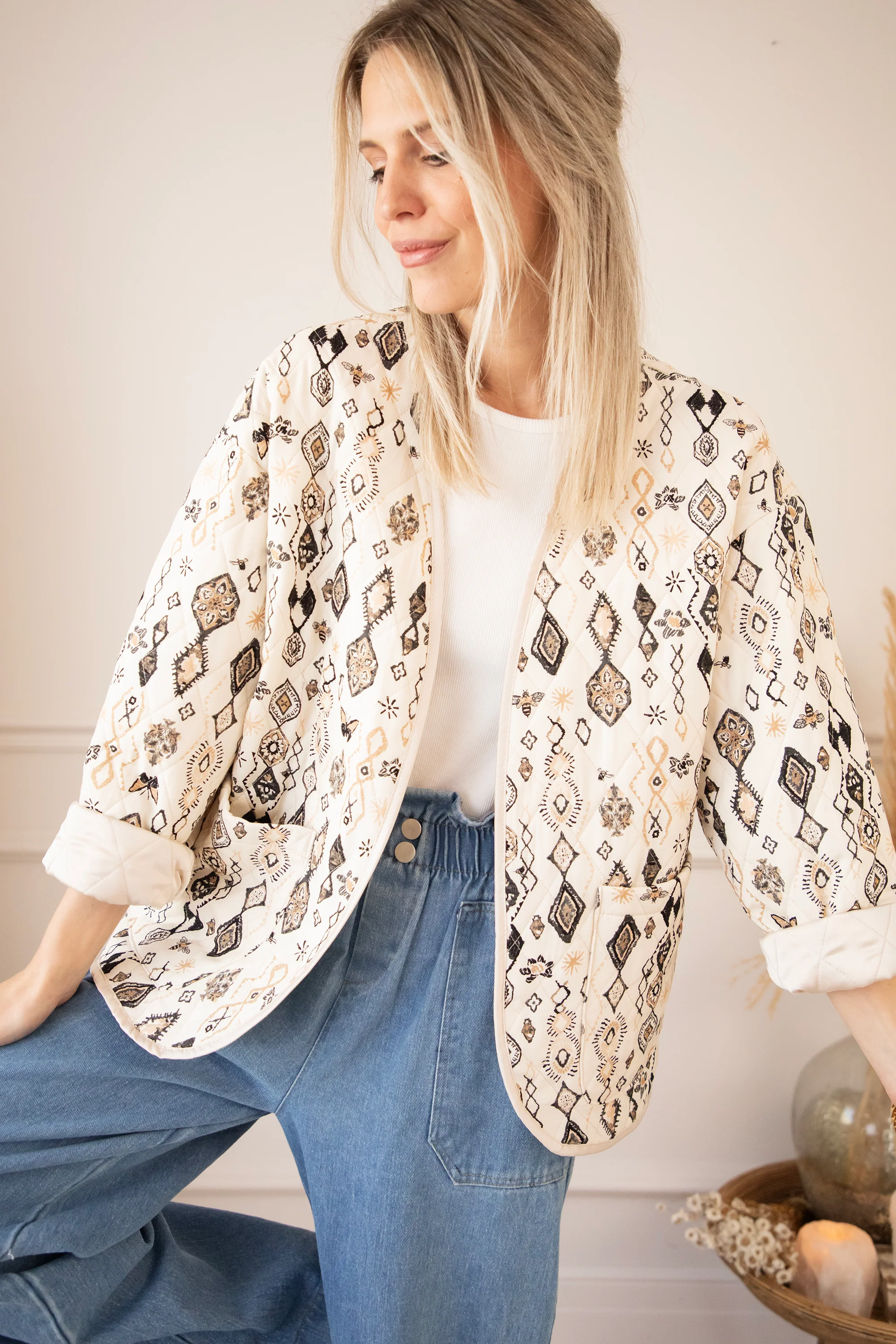 Botanical Quilt Beige/Black - Jacket - Image 5