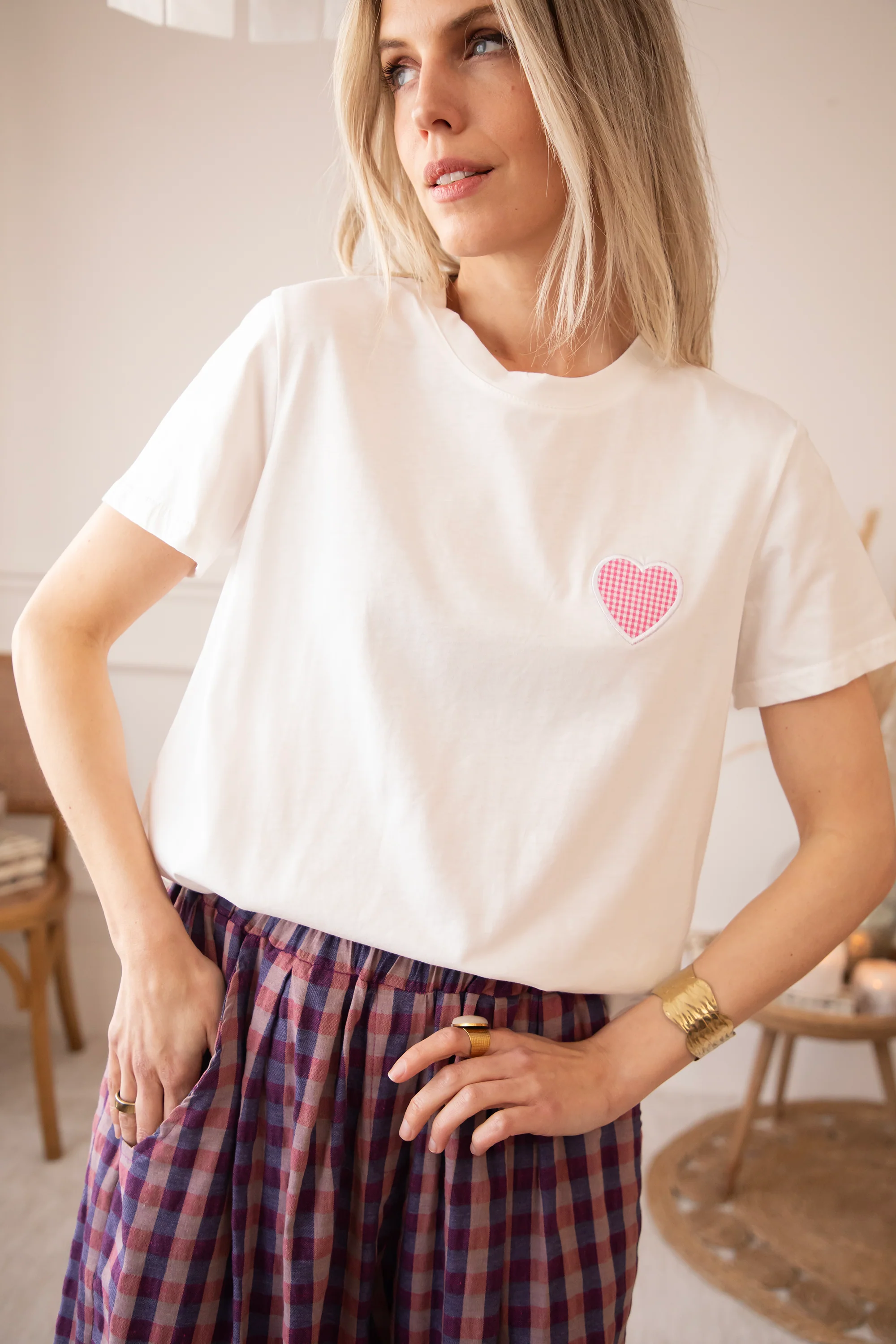 Checkered Beating Heart White/Pink - T-Shirt - Image 3