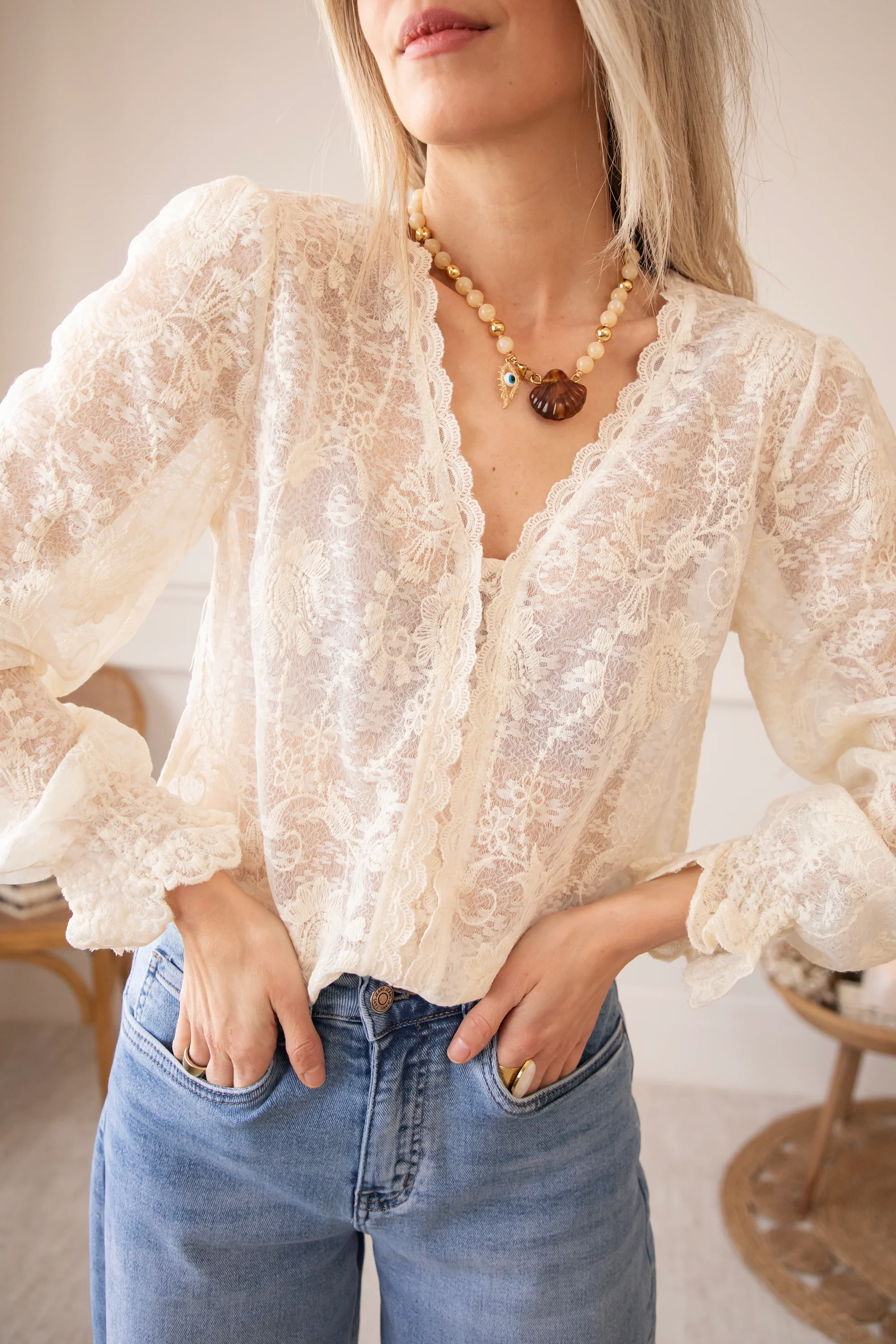 Douce Fleur Beige - Blouse