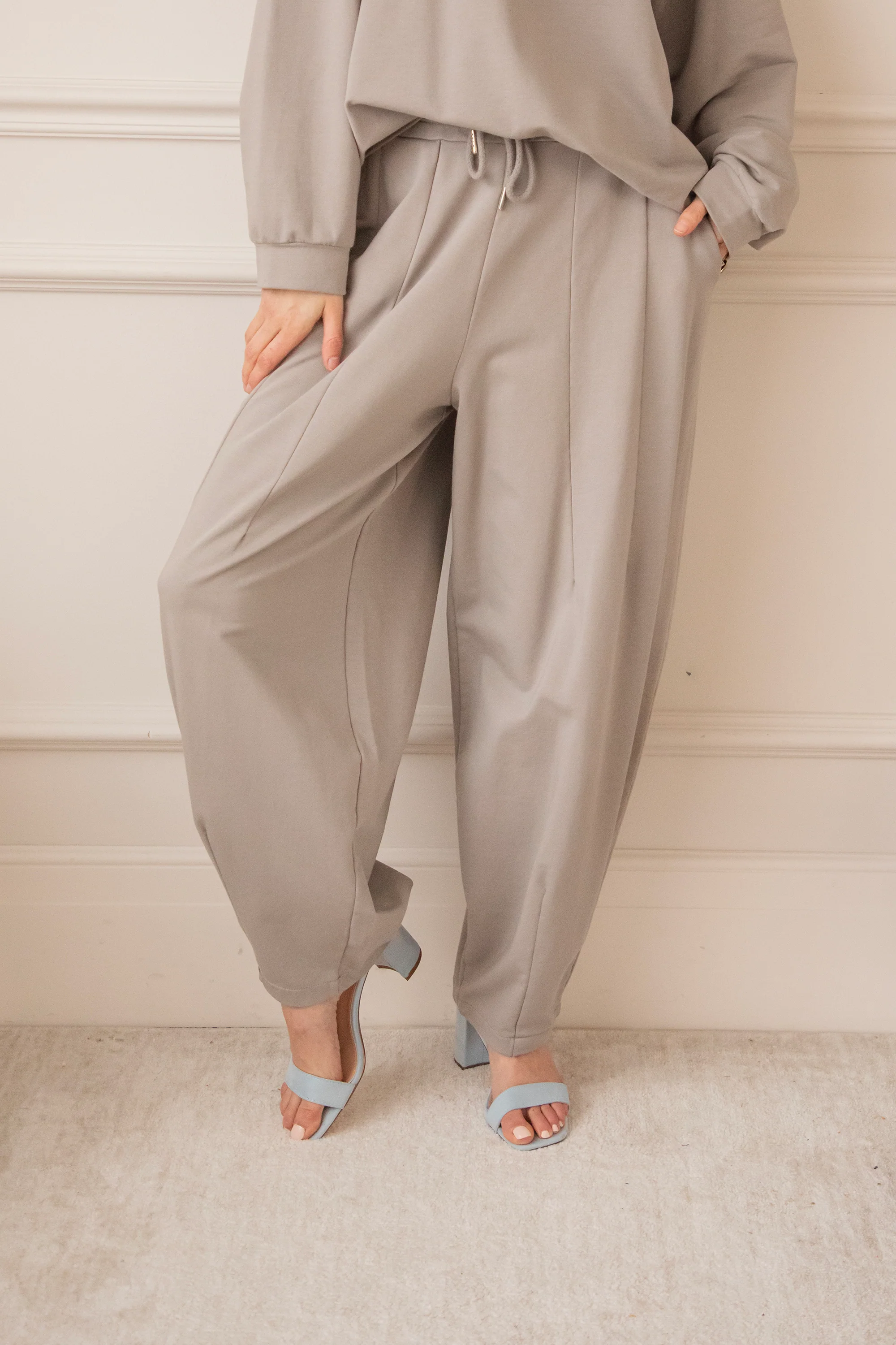 Easy Liv Taupe - Combi Set - Image 11