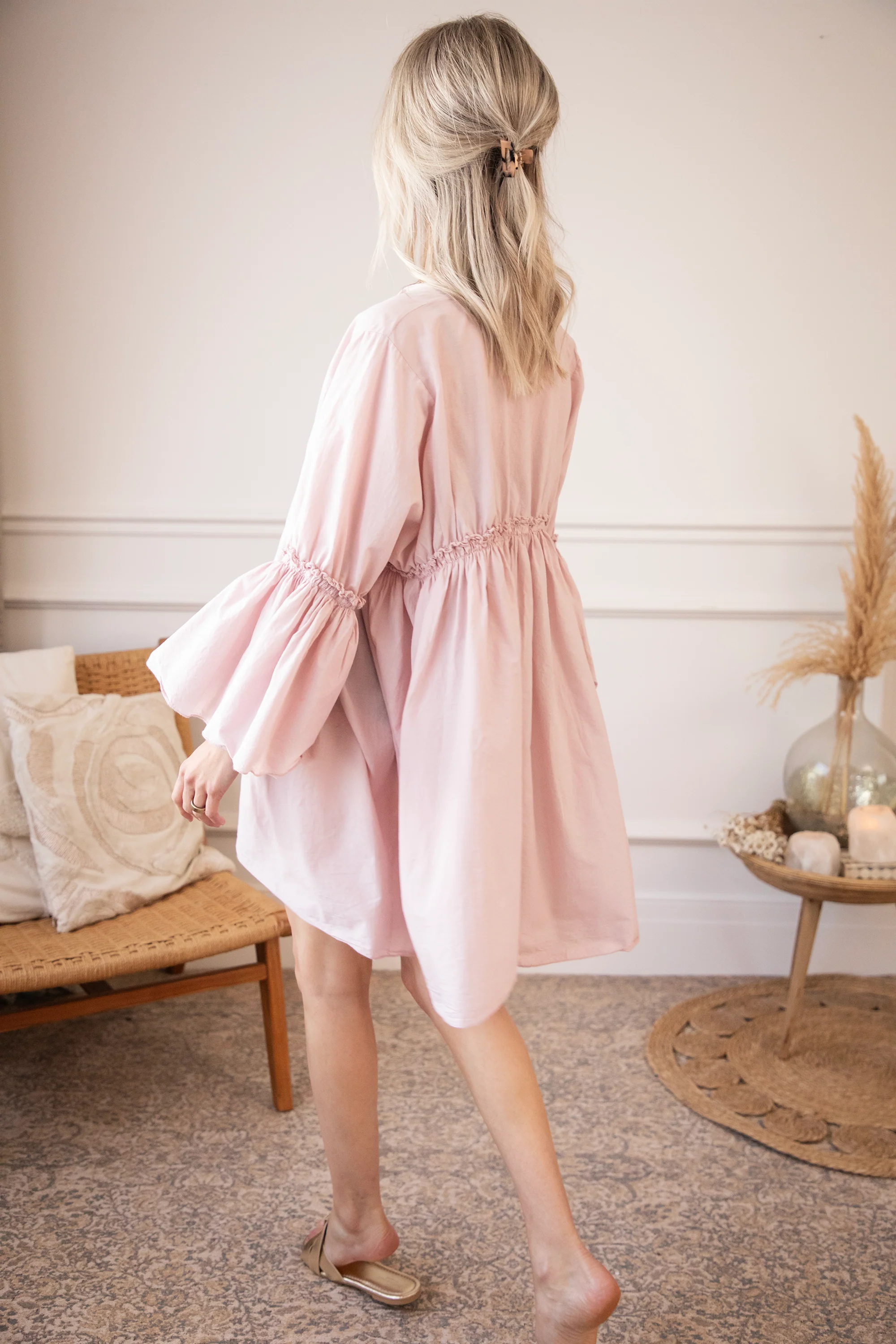 Feline Pleated Soft Pink - Jurk - Image 5