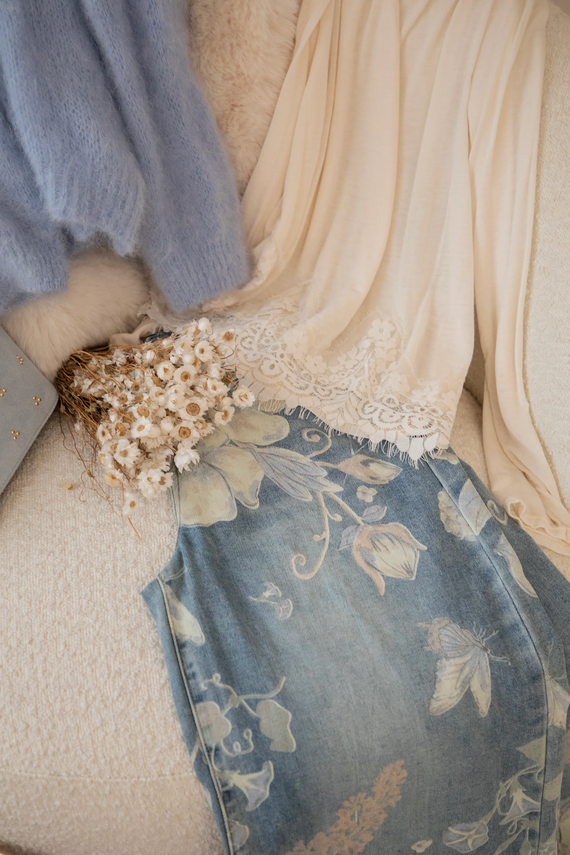 Fine Lace Beige - Longsleeve - Image 7