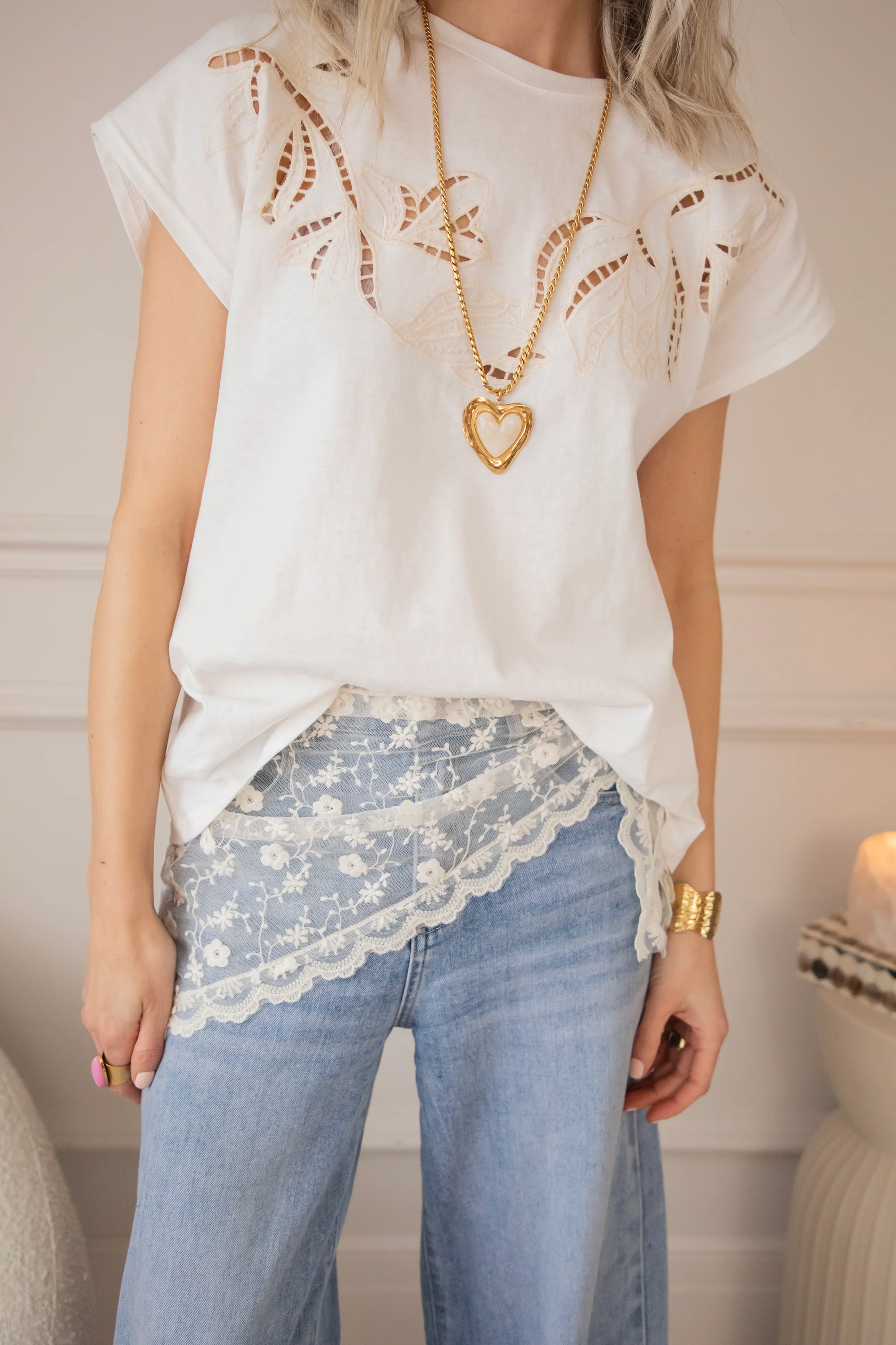 Fleur Crochet  White - T-Shirt - Image 3