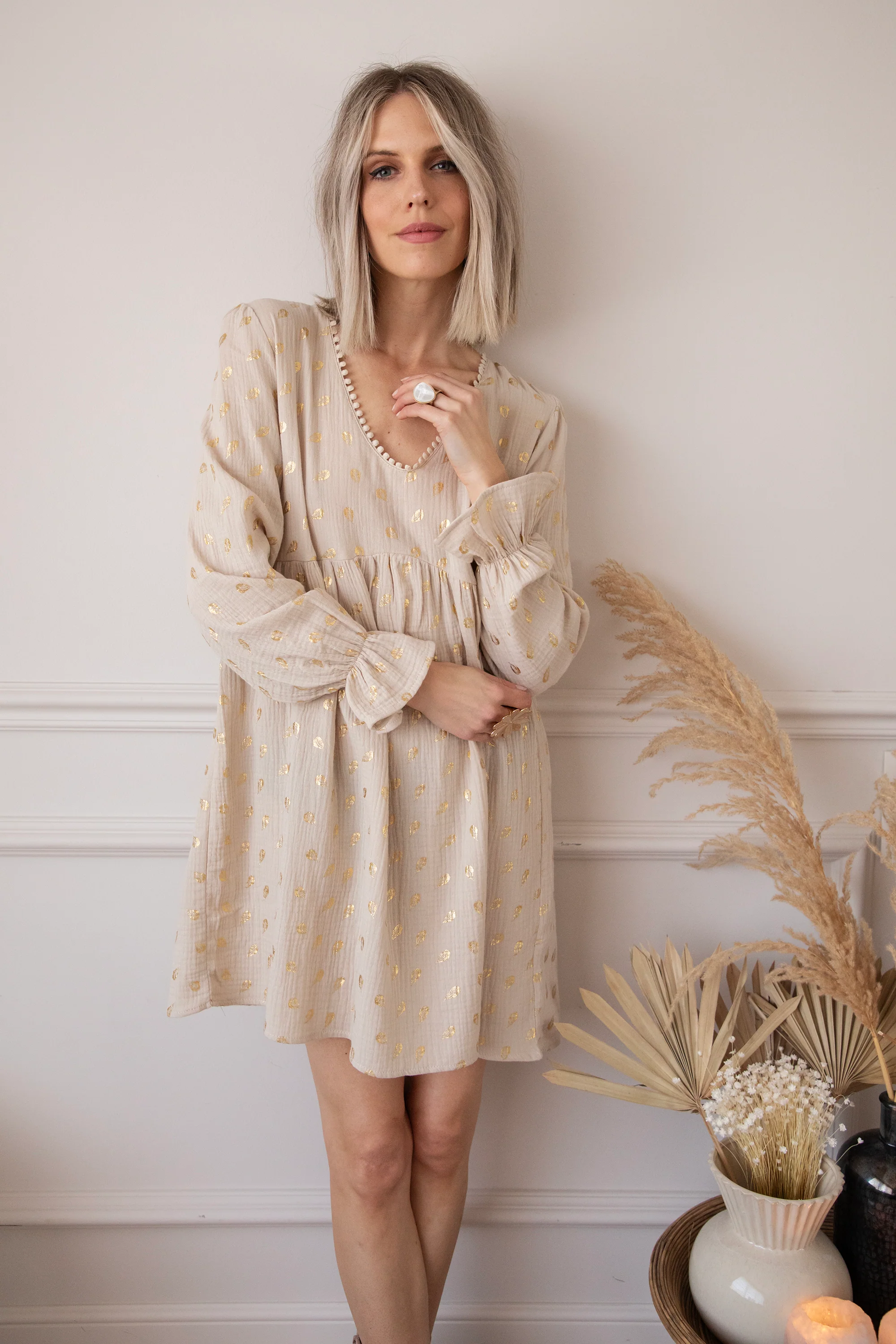 Gold Feather Beige - Jurk - Image 10