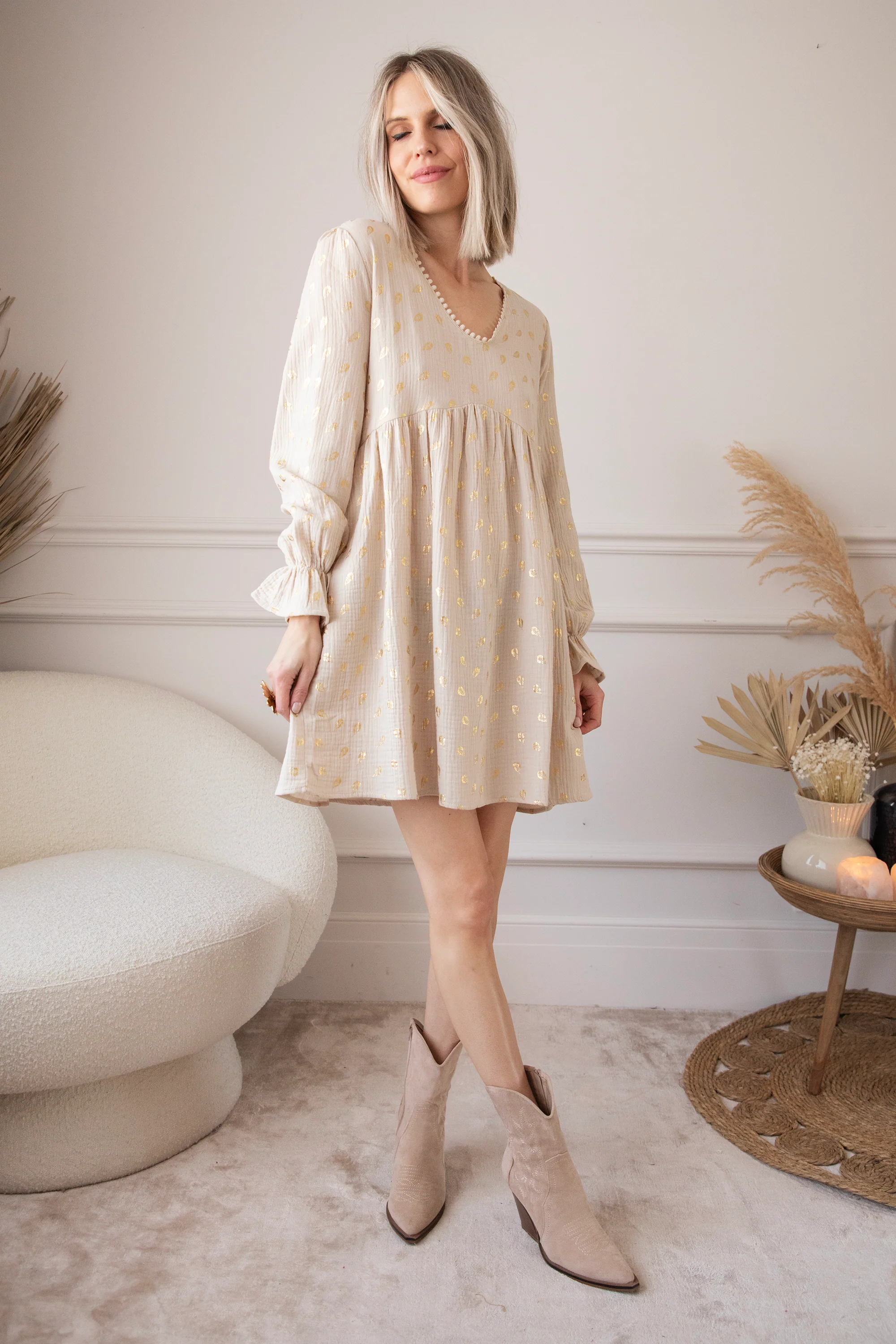 Gold Feather Beige - Jurk - Image 3