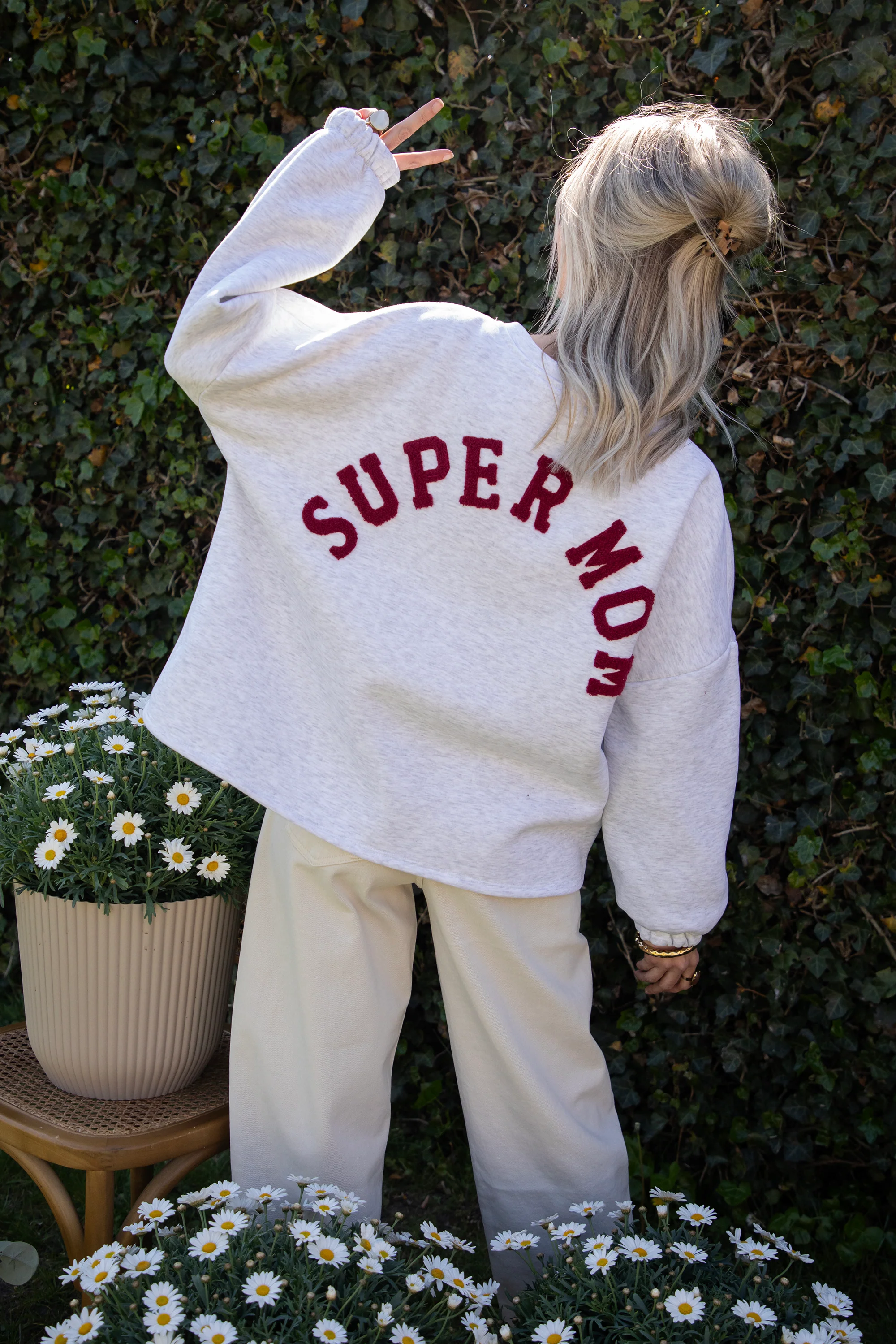 Lily Super Mom Soft Grey/Bordeaux - Sweater - Image 2