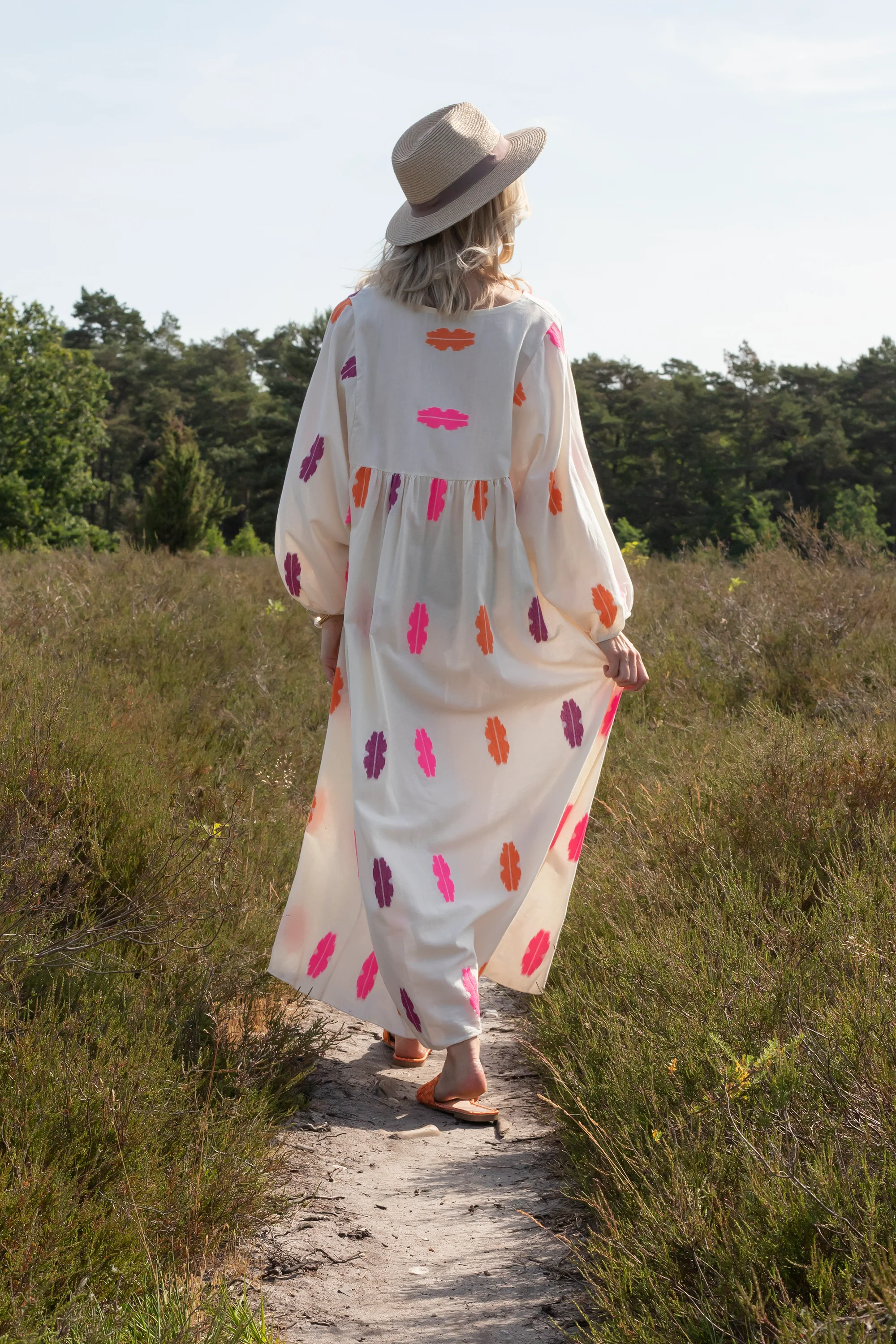 Maud Spirit Beige/Pink - Maxi Jurk - Image 13