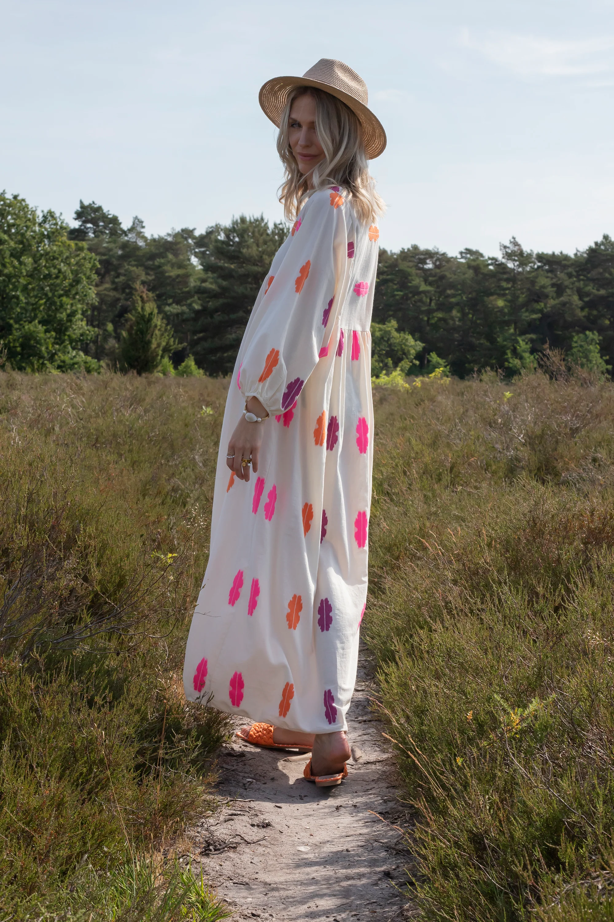 Maud Spirit Beige/Pink - Maxi Jurk - Image 16