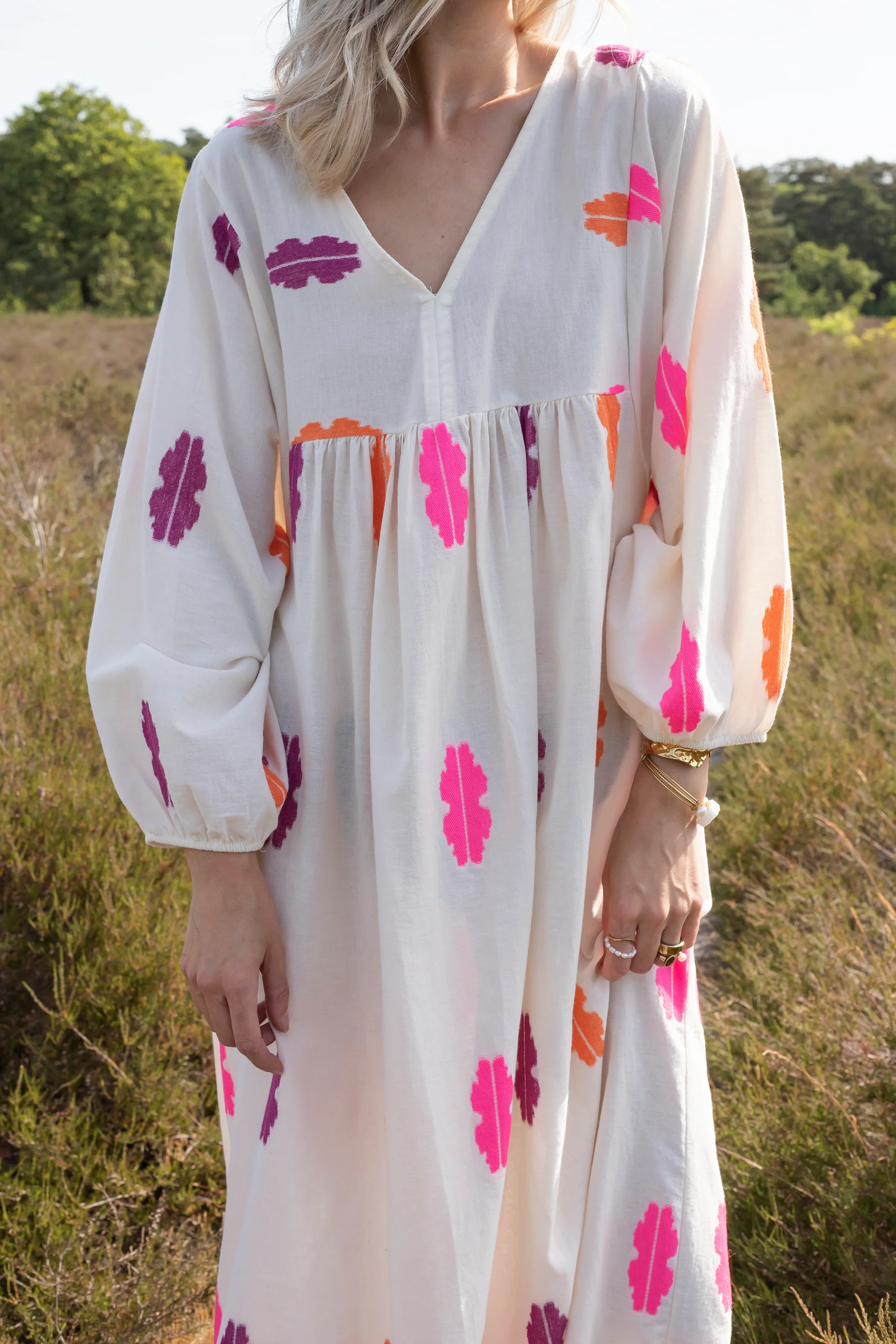 Maud Spirit Beige/Pink - Maxi Jurk - Image 8