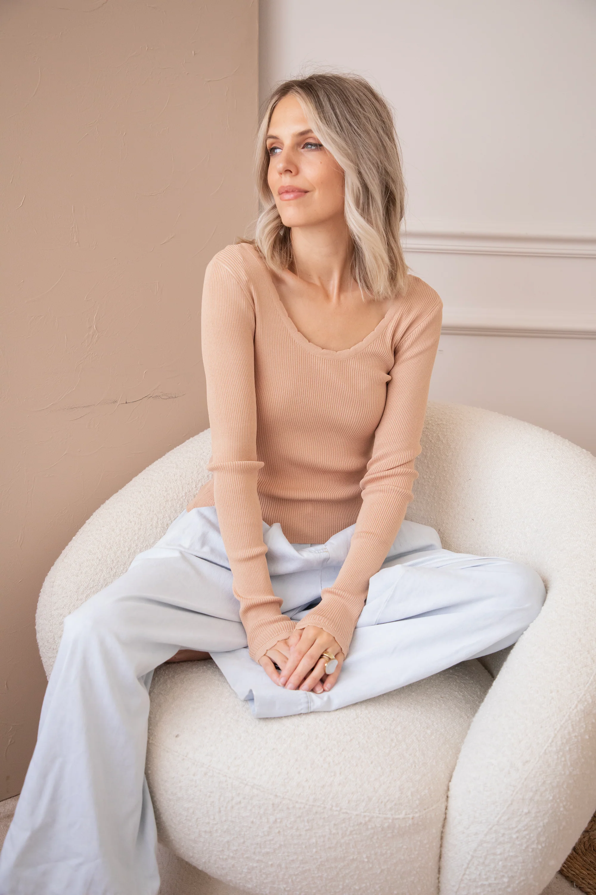 Mira Camel - Longsleeve - Image 7
