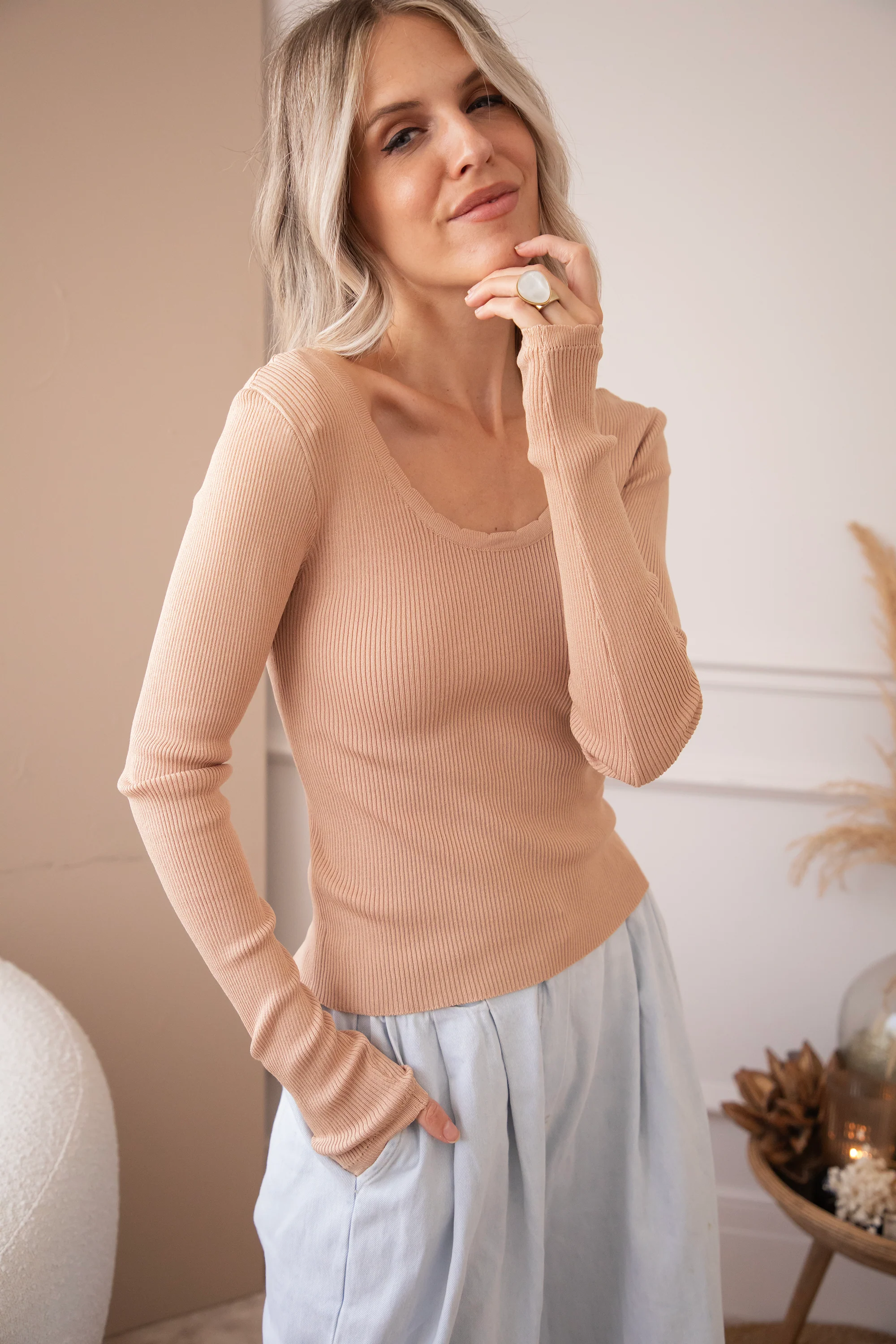 Mira Camel - Longsleeve - Image 8