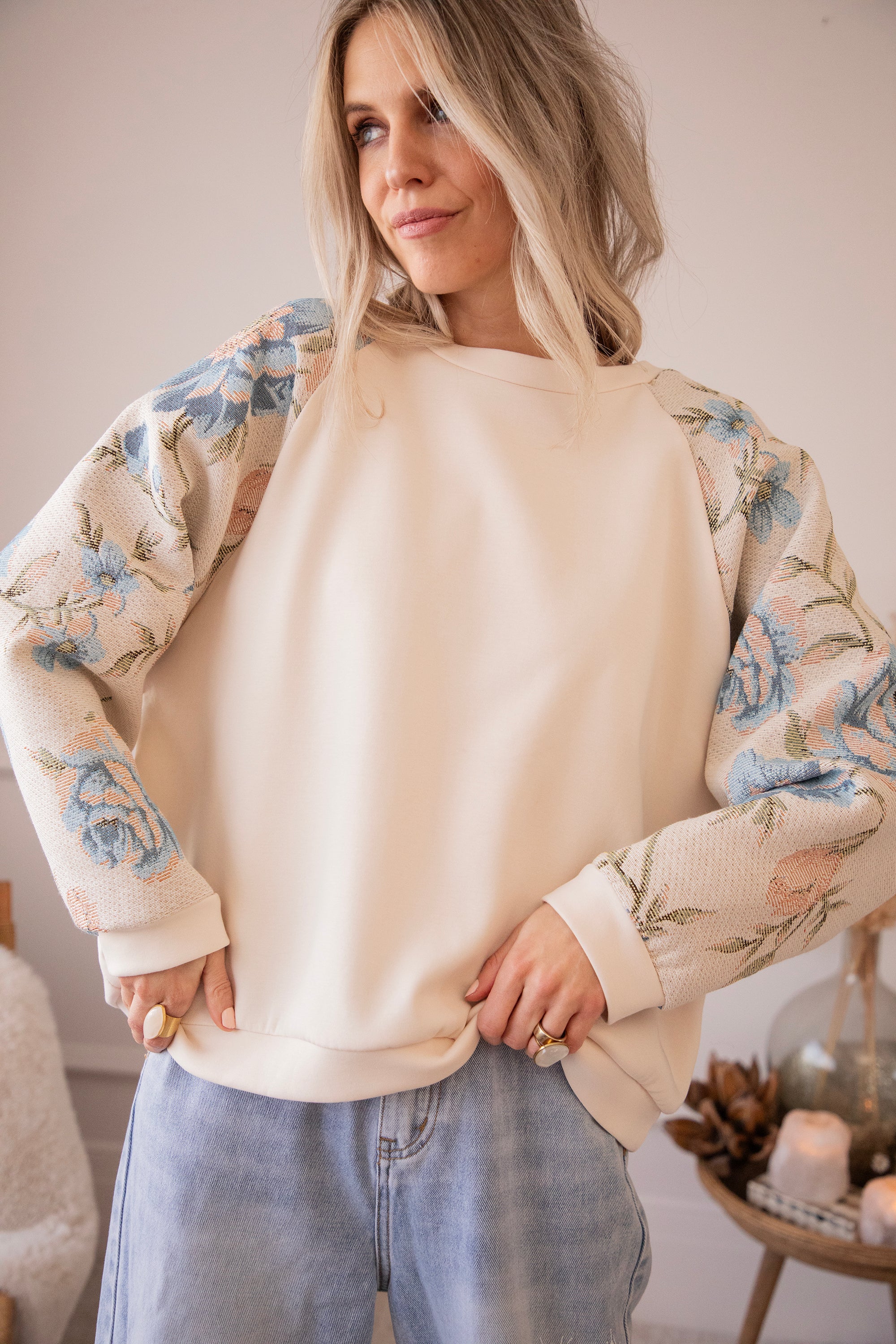 Rosy Belle Beige/Blue - Sweater - Image 12