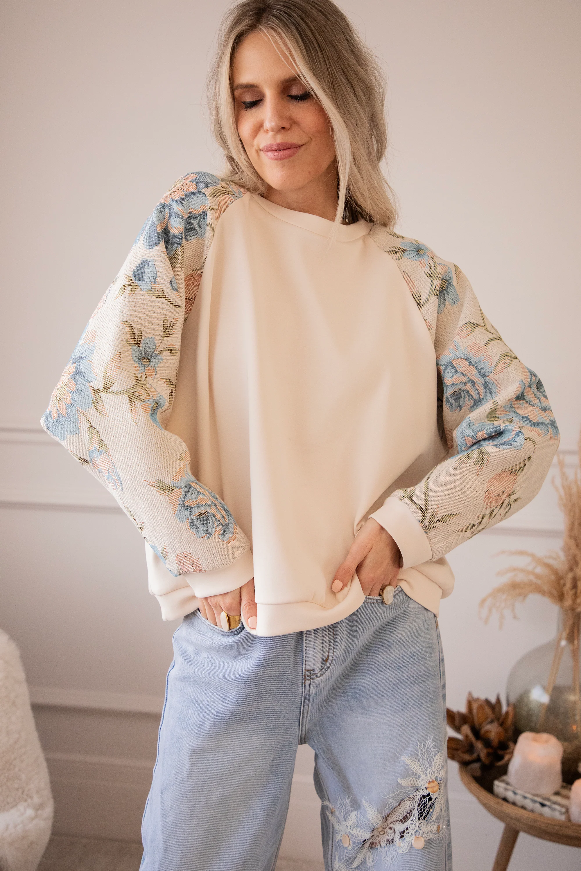 Rosy Belle Beige/Blue - Sweater - Image 13