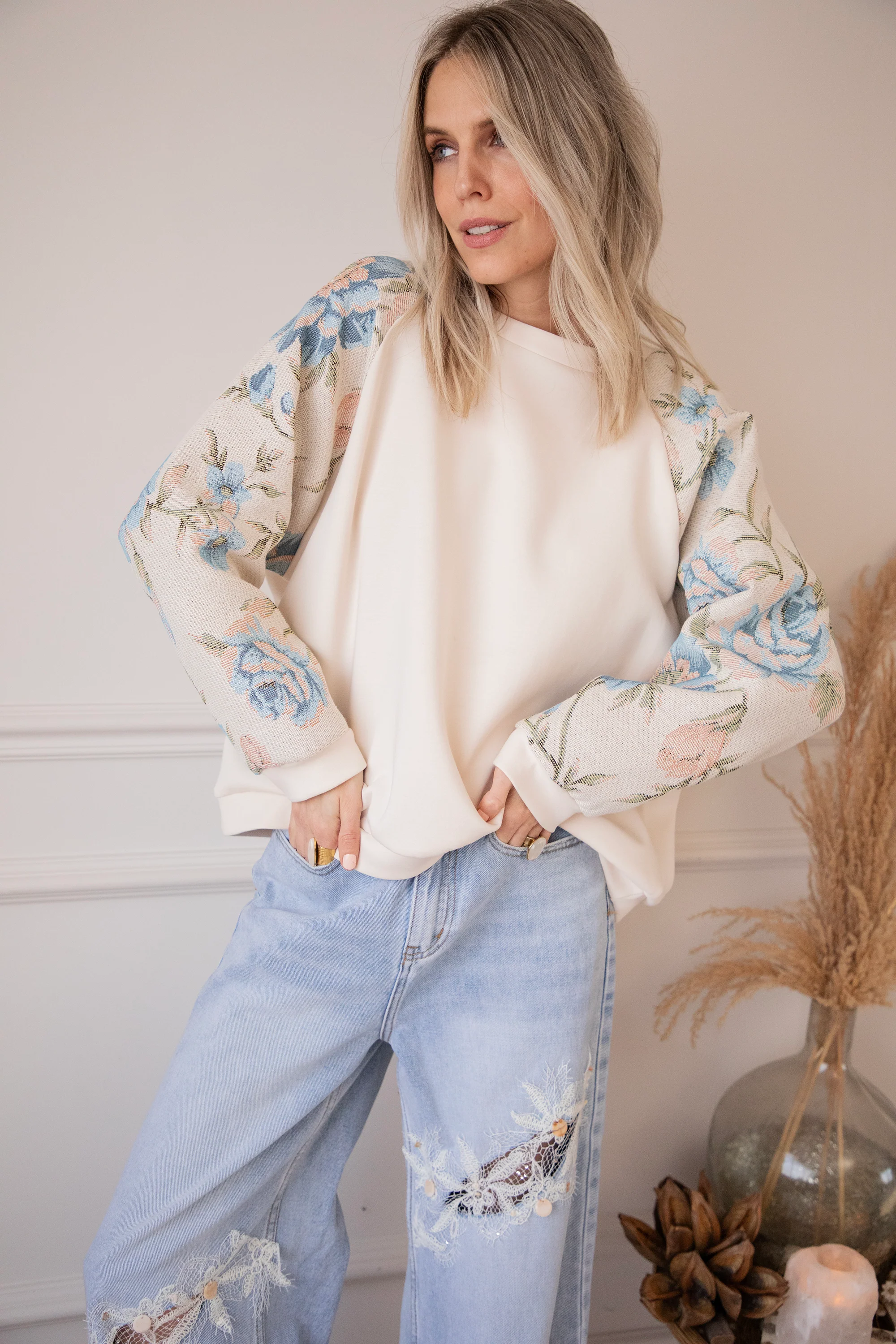 Rosy Belle Beige/Blue - Sweater - Image 4