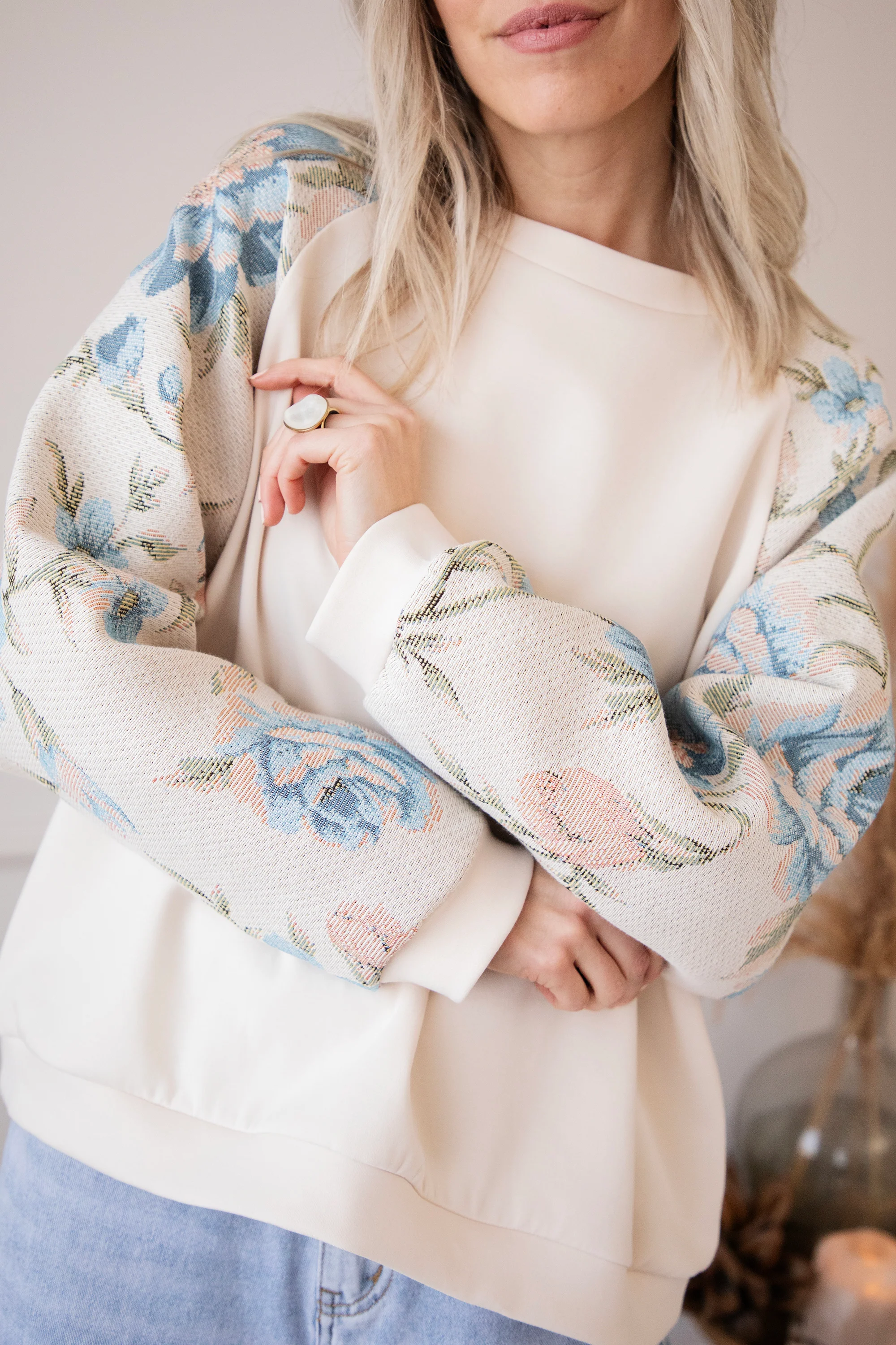 Rosy Belle Beige/Blue - Sweater - Image 8