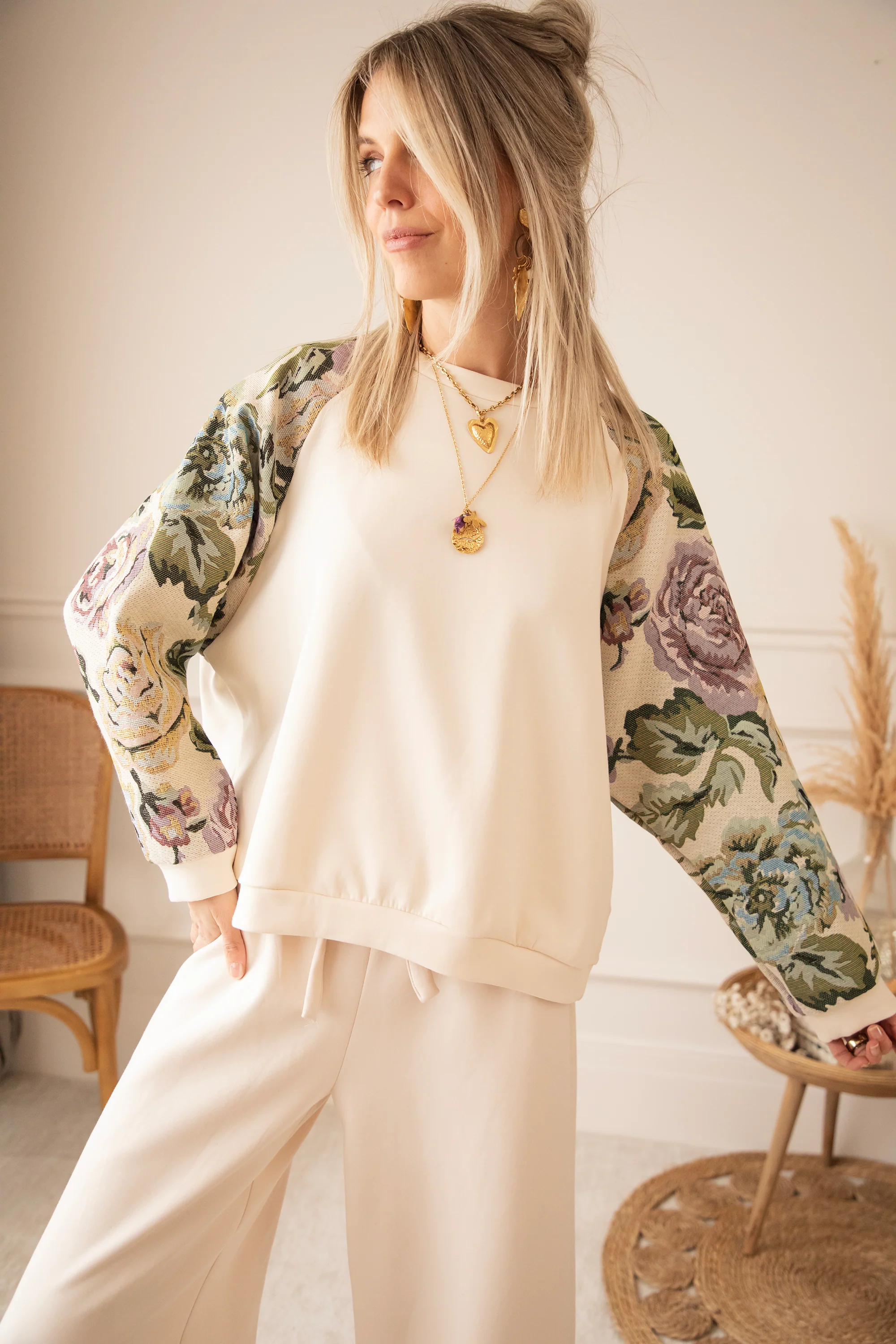 Rosy Belle Beige/Green - Sweater - Image 4