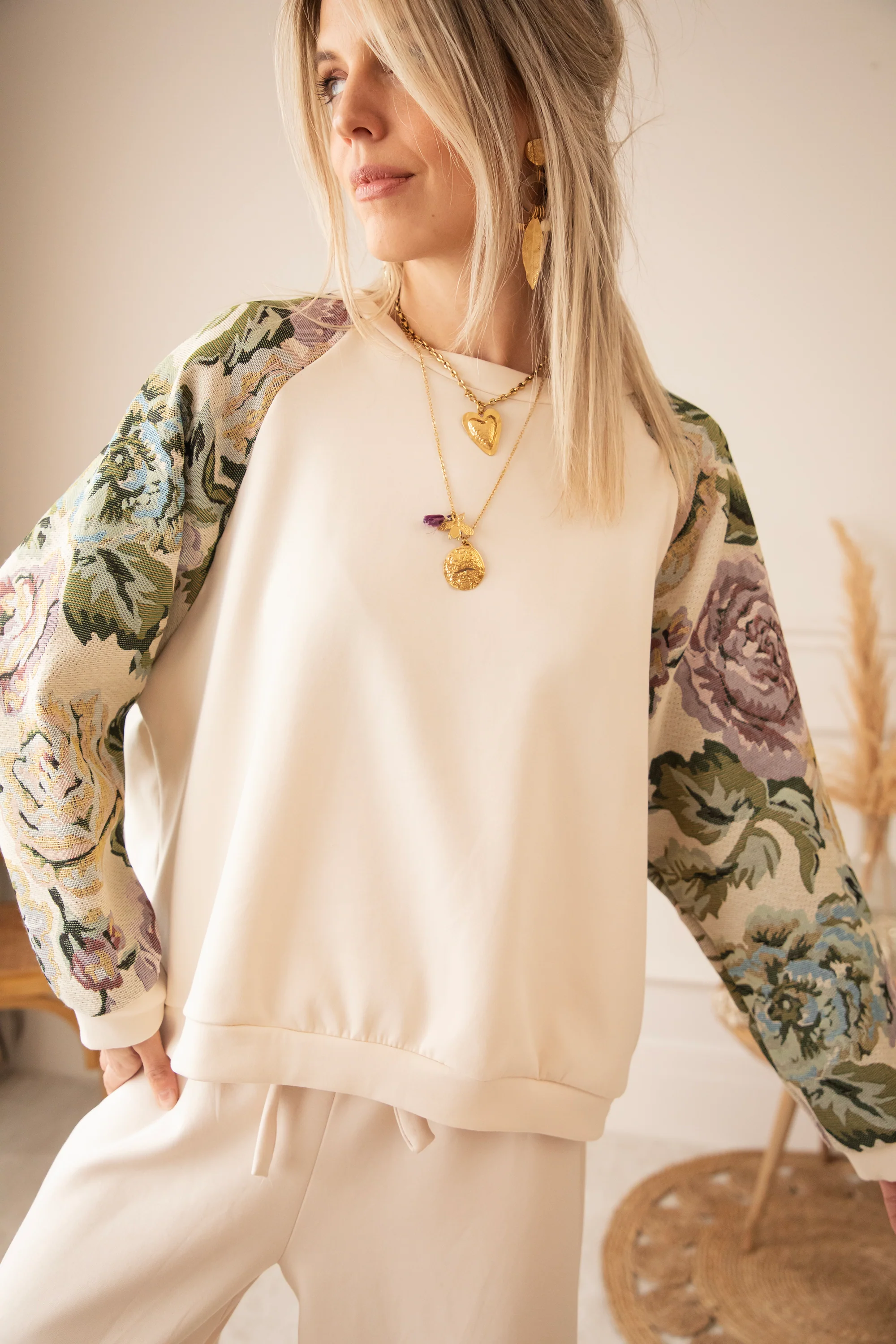 Rosy Belle Beige/Green - Sweater - Image 6
