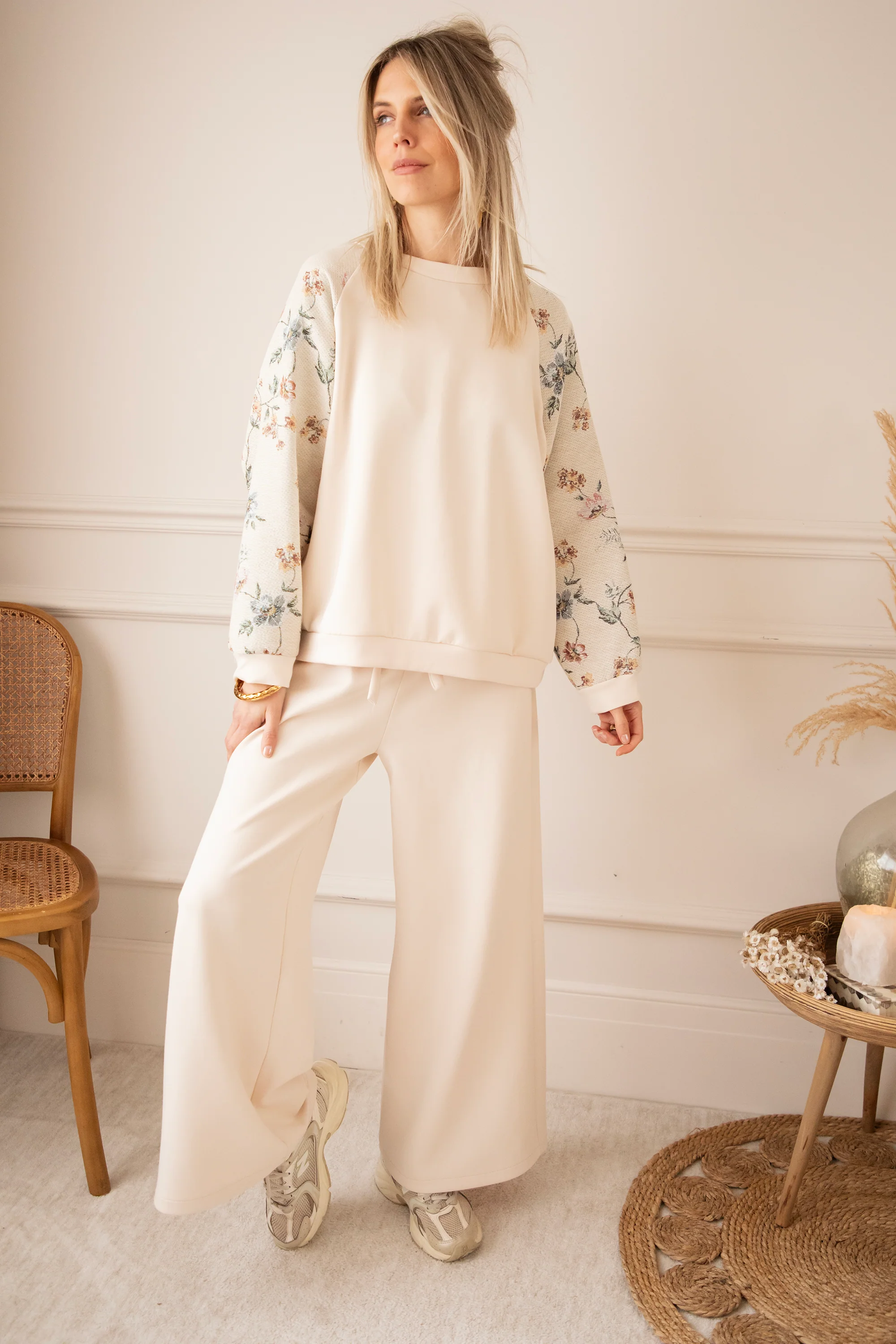 Rosy Belle Beige - Sweater - Image 4