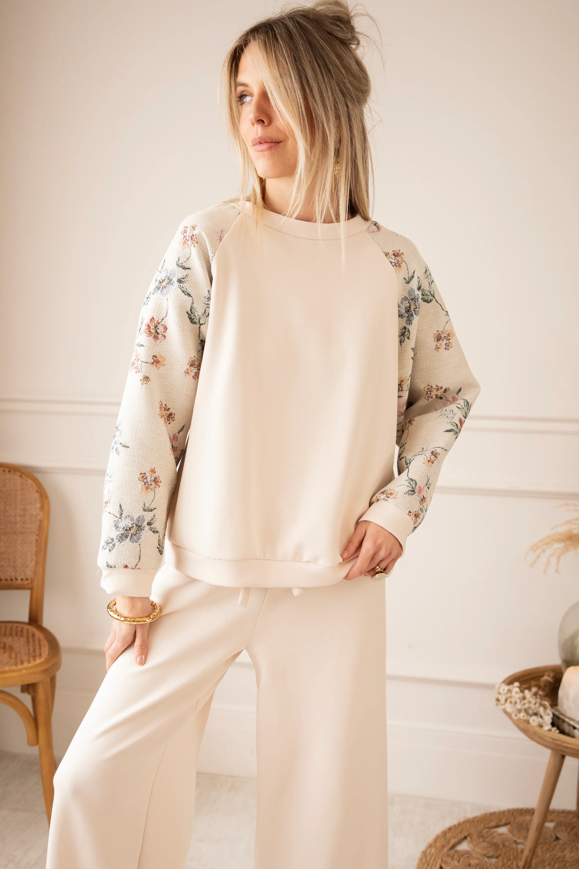 Rosy Belle Beige - Sweater - Image 5