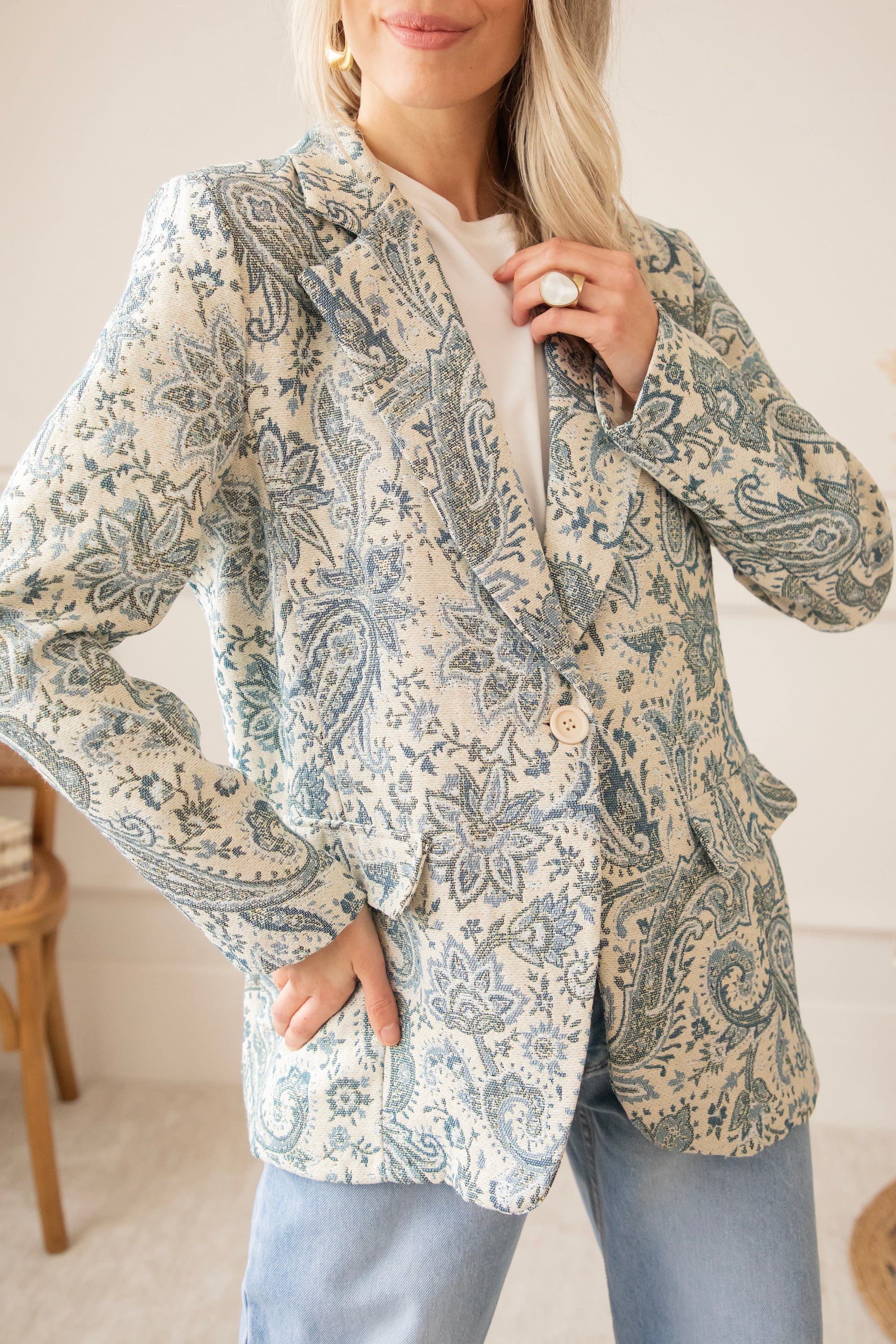 Rosy Belle Paisley Beige/Blue - Blazer - Image 4
