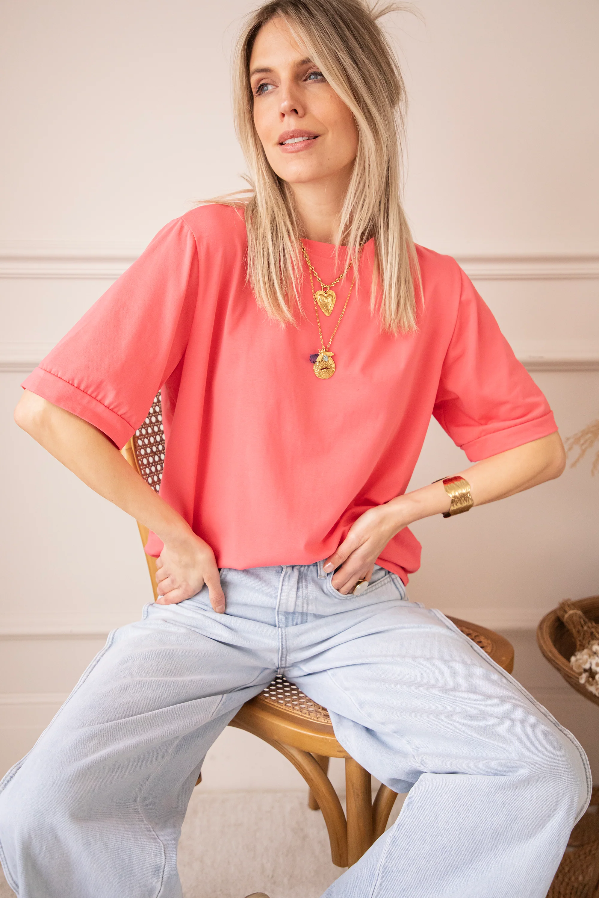 Sadie Basic Coral - T-Shirt - Image 3