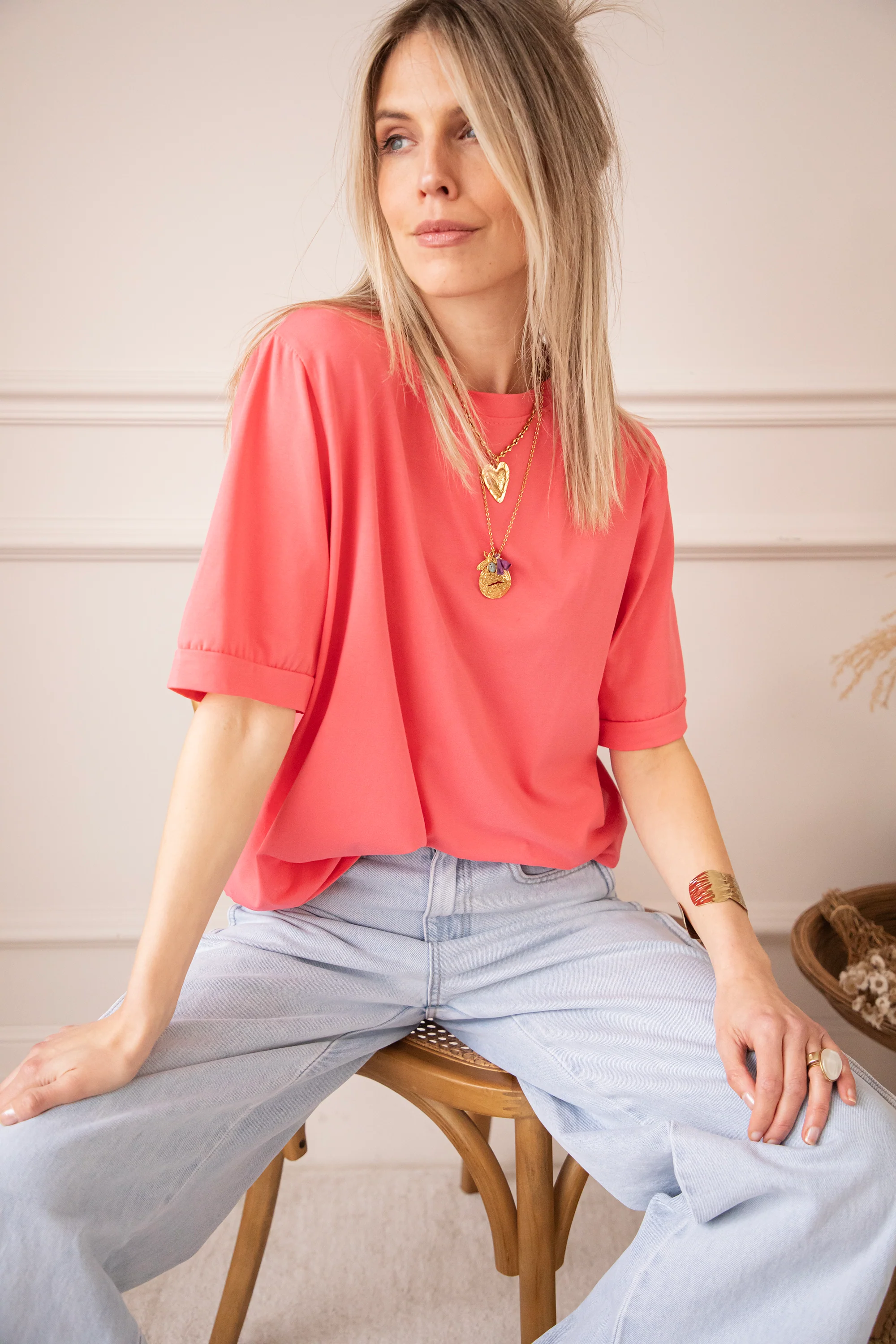 Sadie Basic Coral - T-Shirt - Image 5