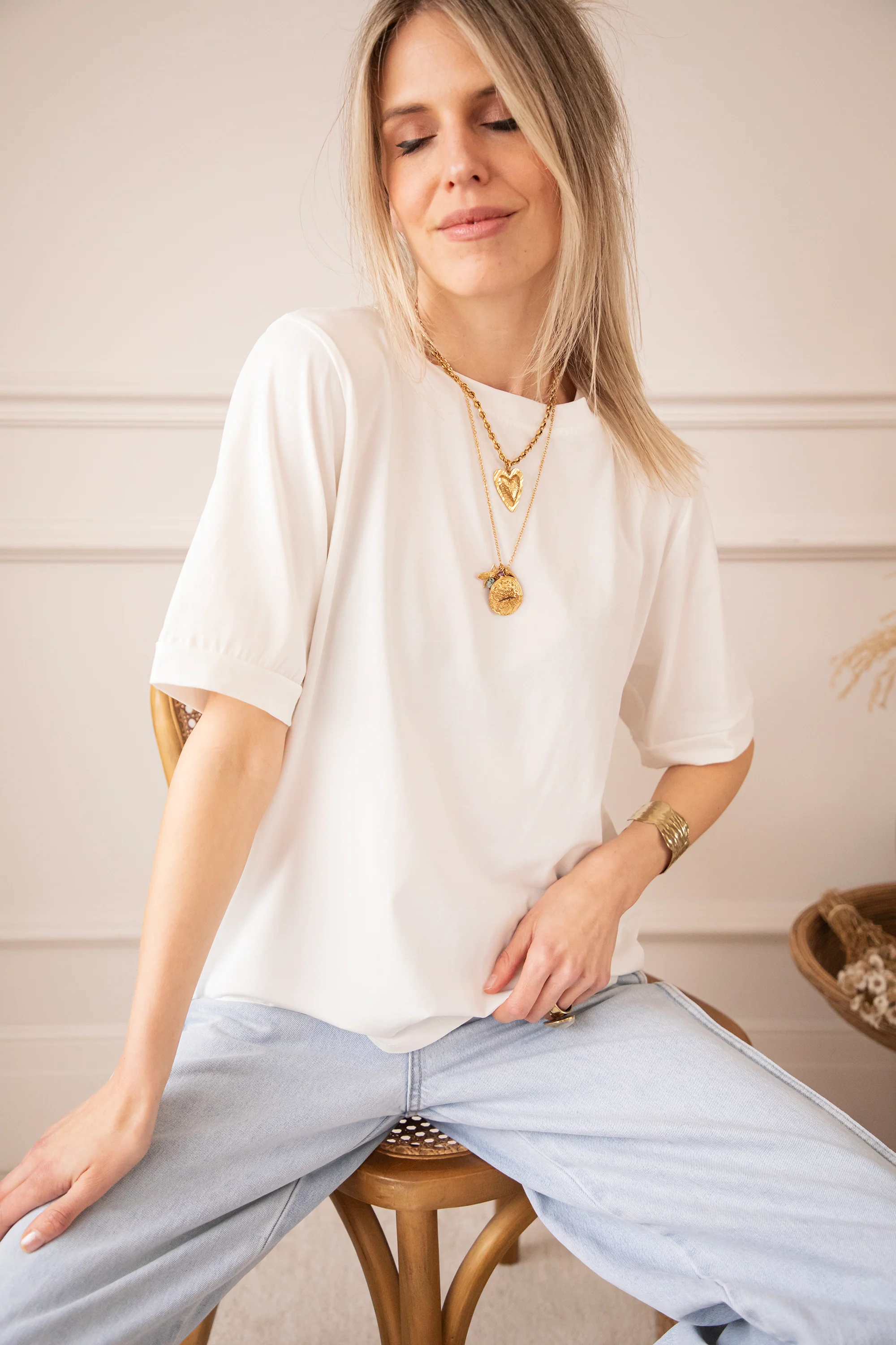 Sadie Basic White - T-Shirt - Image 3