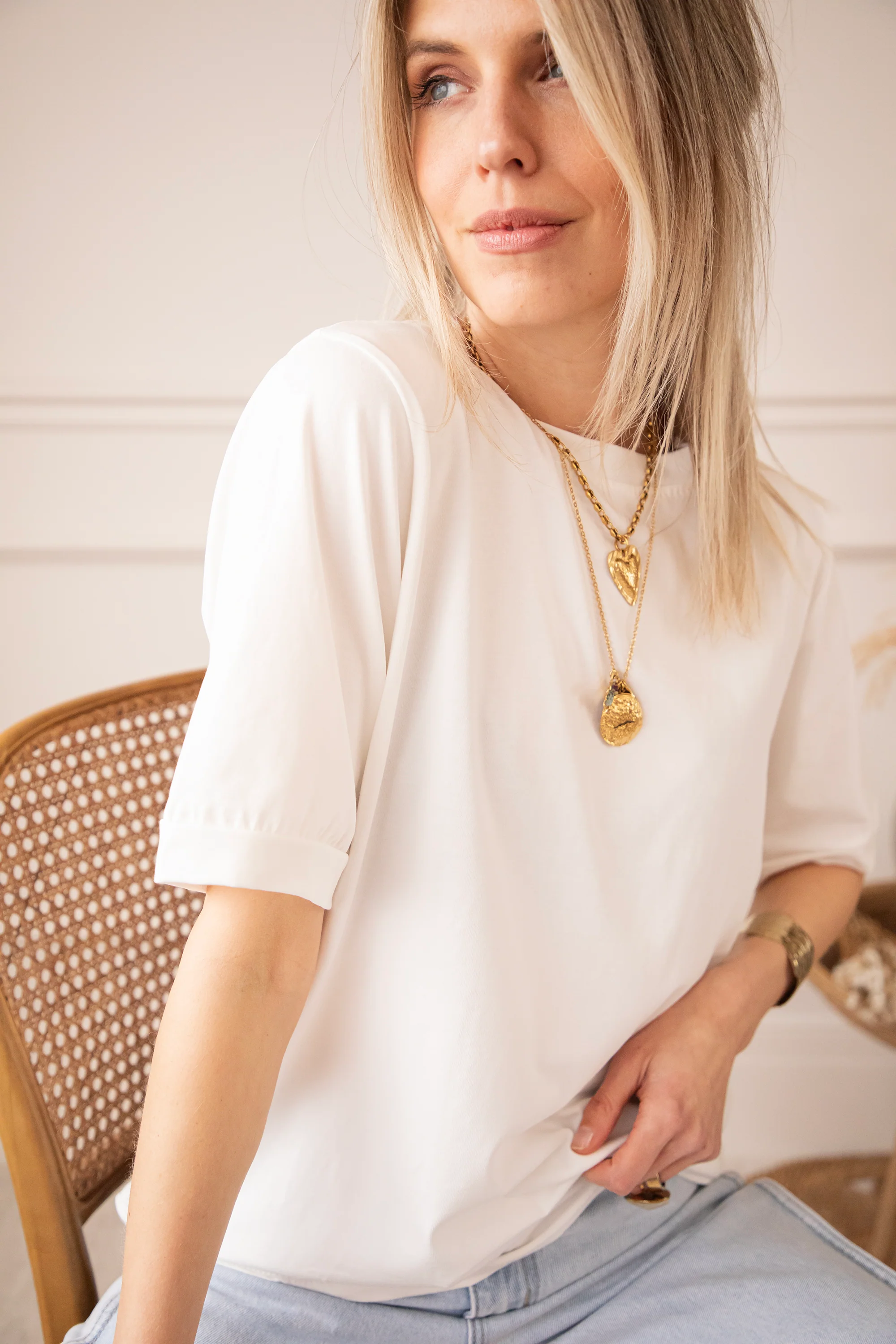 Sadie Basic White - T-Shirt - Image 4