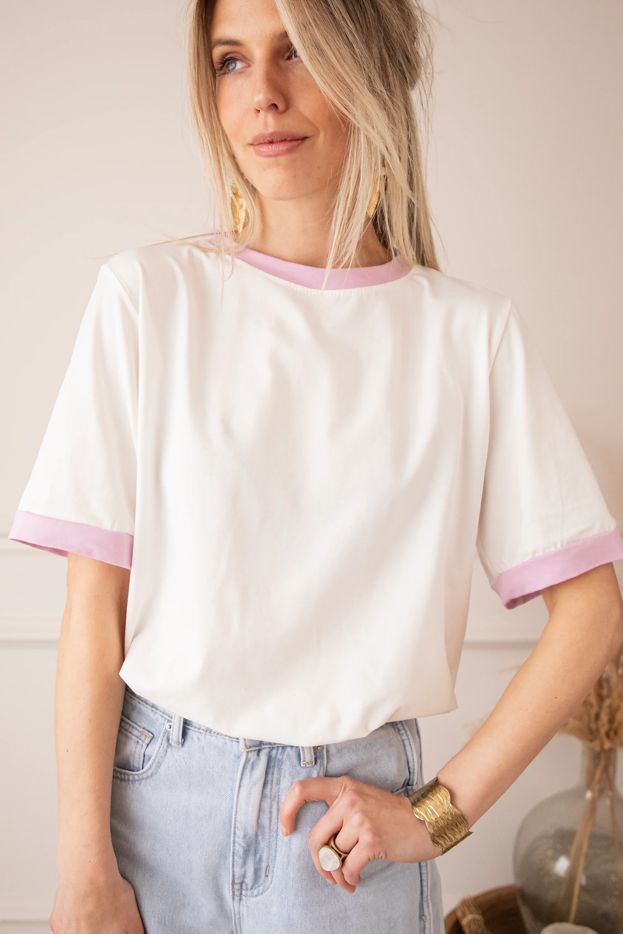Sadie Contrast White/Lila - T-Shirt - Image 6