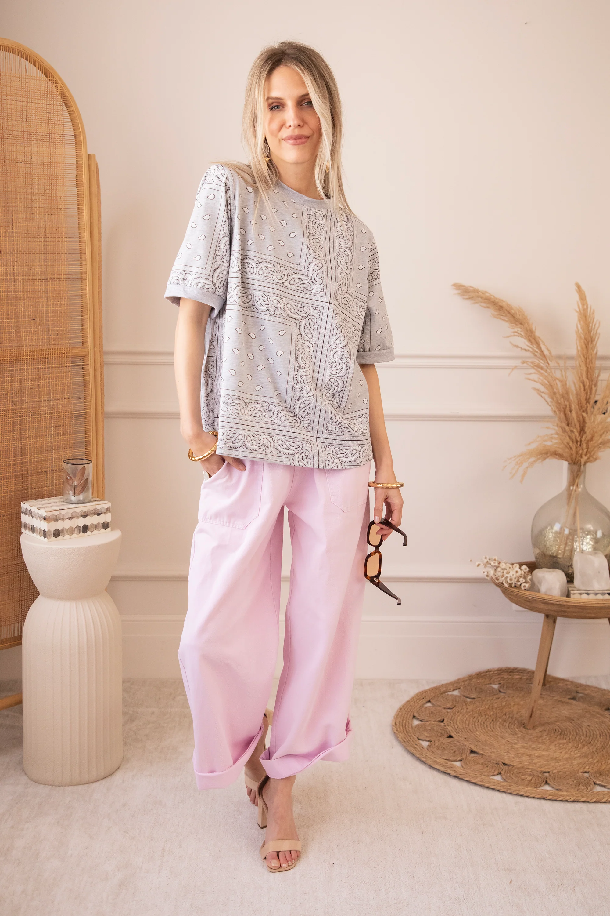 Sadie Paisley Grey - T-Shirt - Image 2