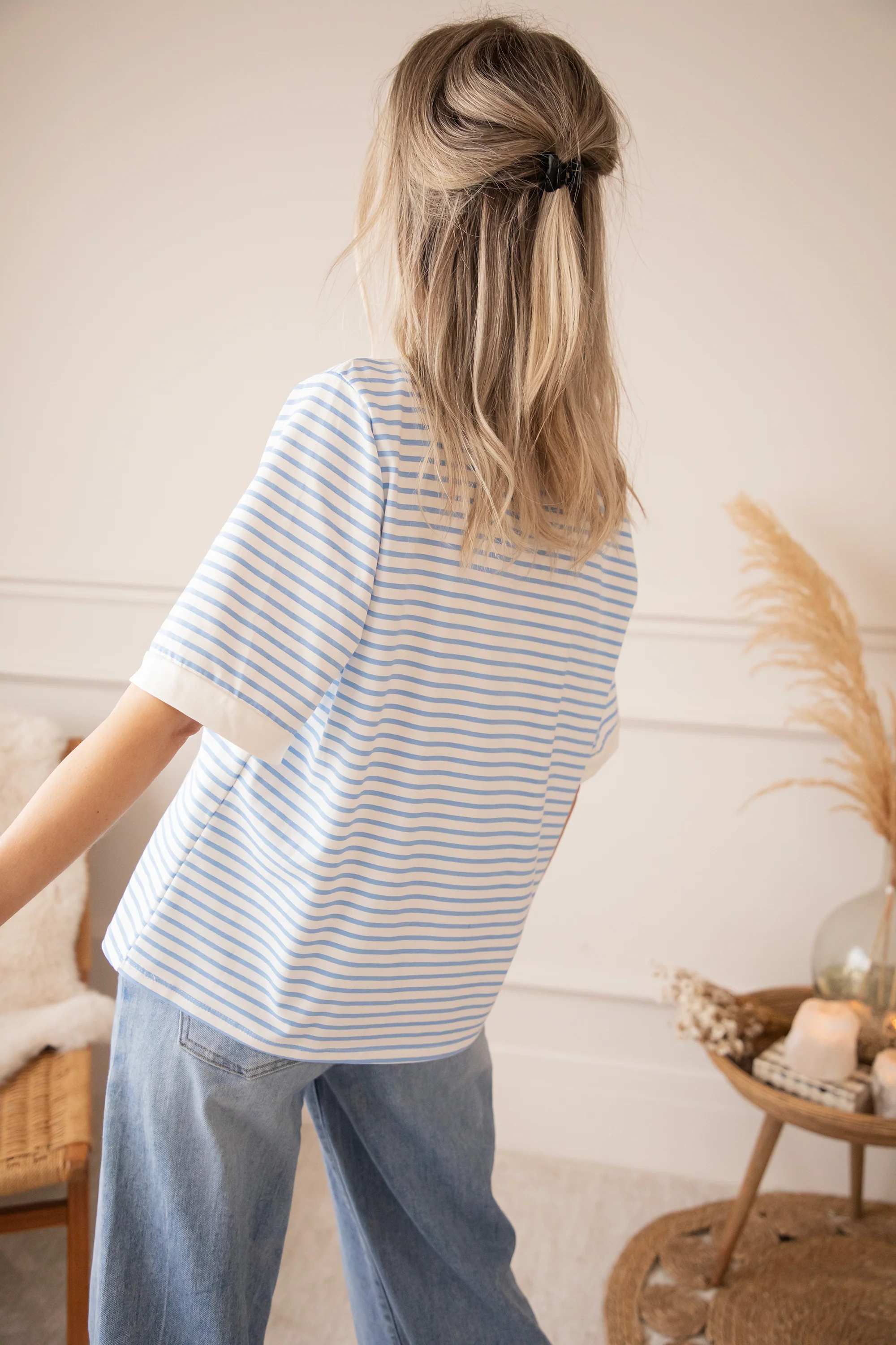 Sadie Stripe Off White/Baby Blue - T-Shirt - Image 5